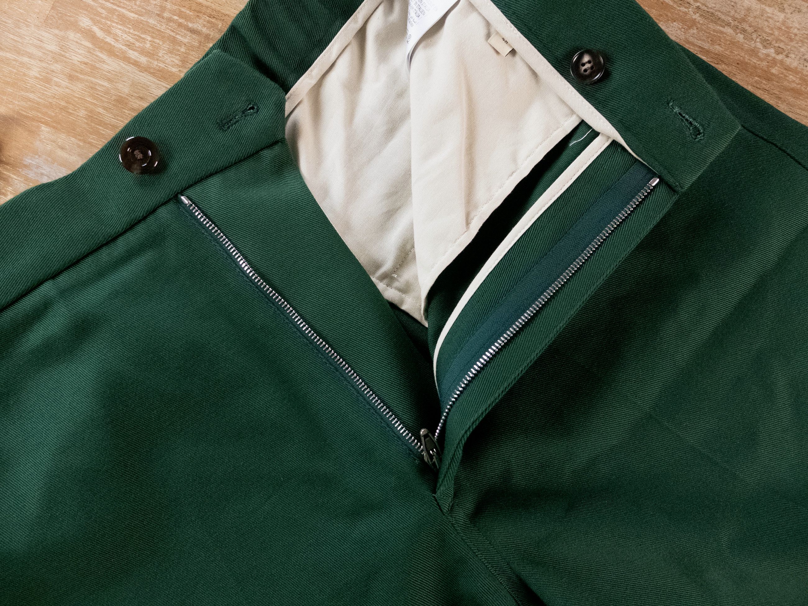 Gucci GUCCI green cotton shorts with crease and waist stripes 32 Size US 32 / EU 48 - 8 Thumbnail