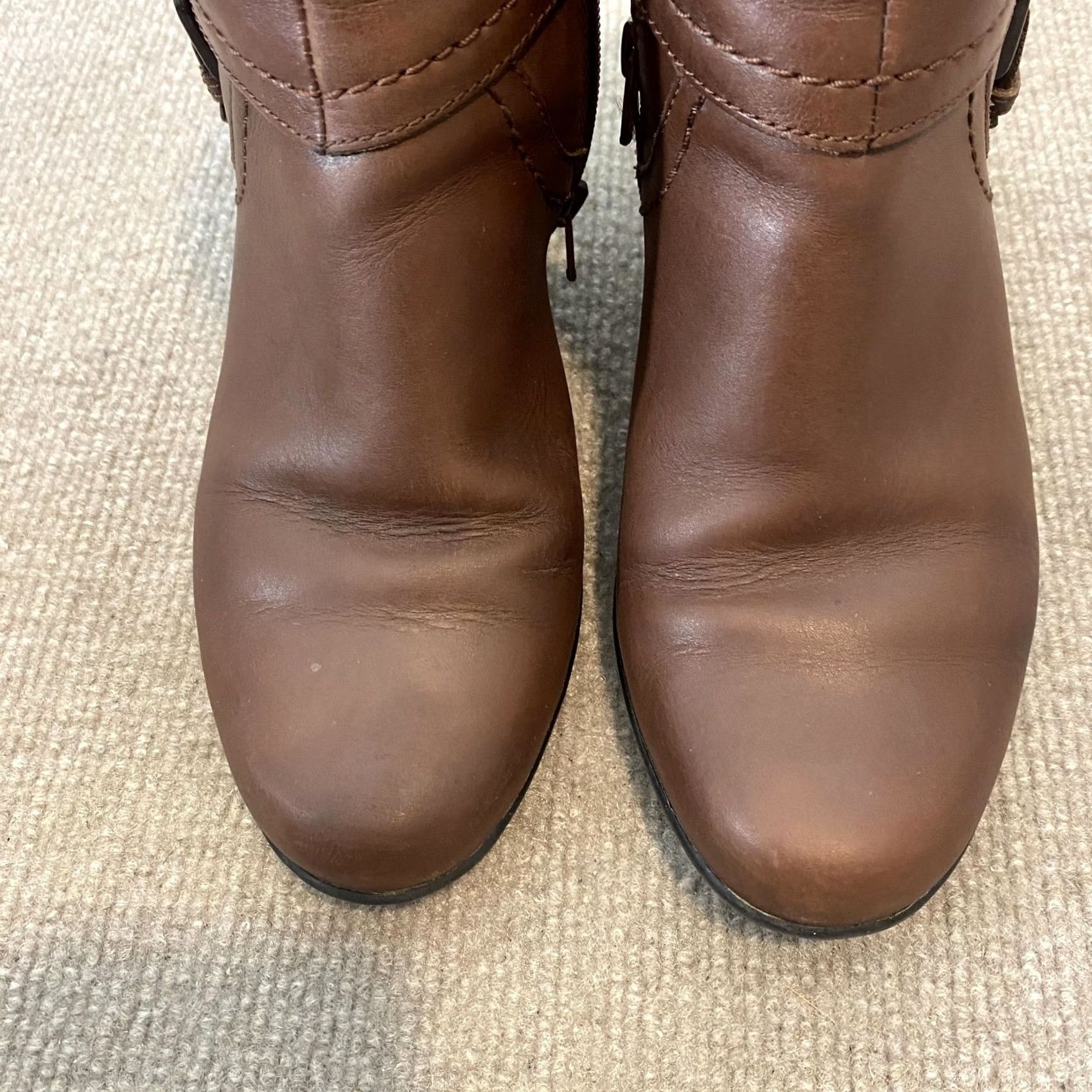 Clarks Clarks Bendables Booties Womens 7 Brown Leather Ankle Zip Buckle Low Heel Casual Workwear Bootie Women Brown Leather Ankle Boot Clarks Bendables Size US 7 / IT 37 - 5 Thumbnail