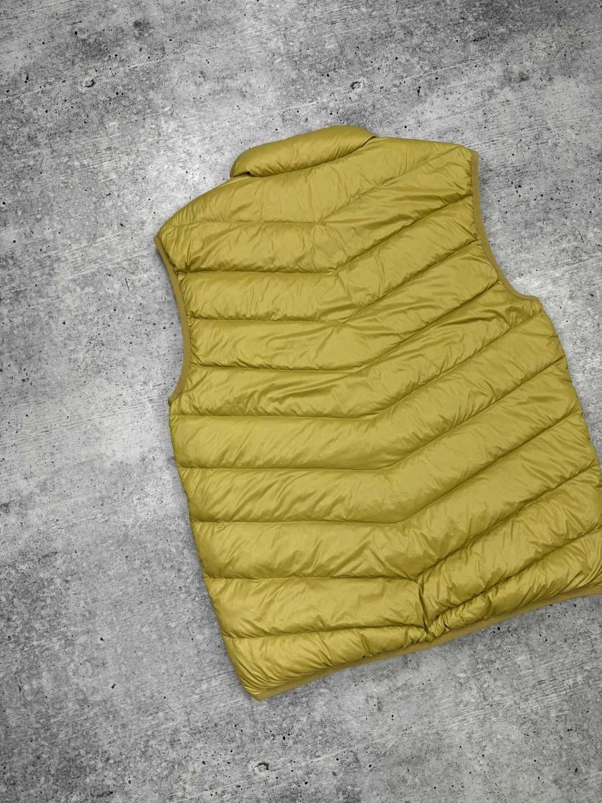 Nike Vintage Nike Y2K Style 90’s 700 Down Puffer Down Casual Vest Size US L / EU 52-54 / 3 - 20 Thumbnail