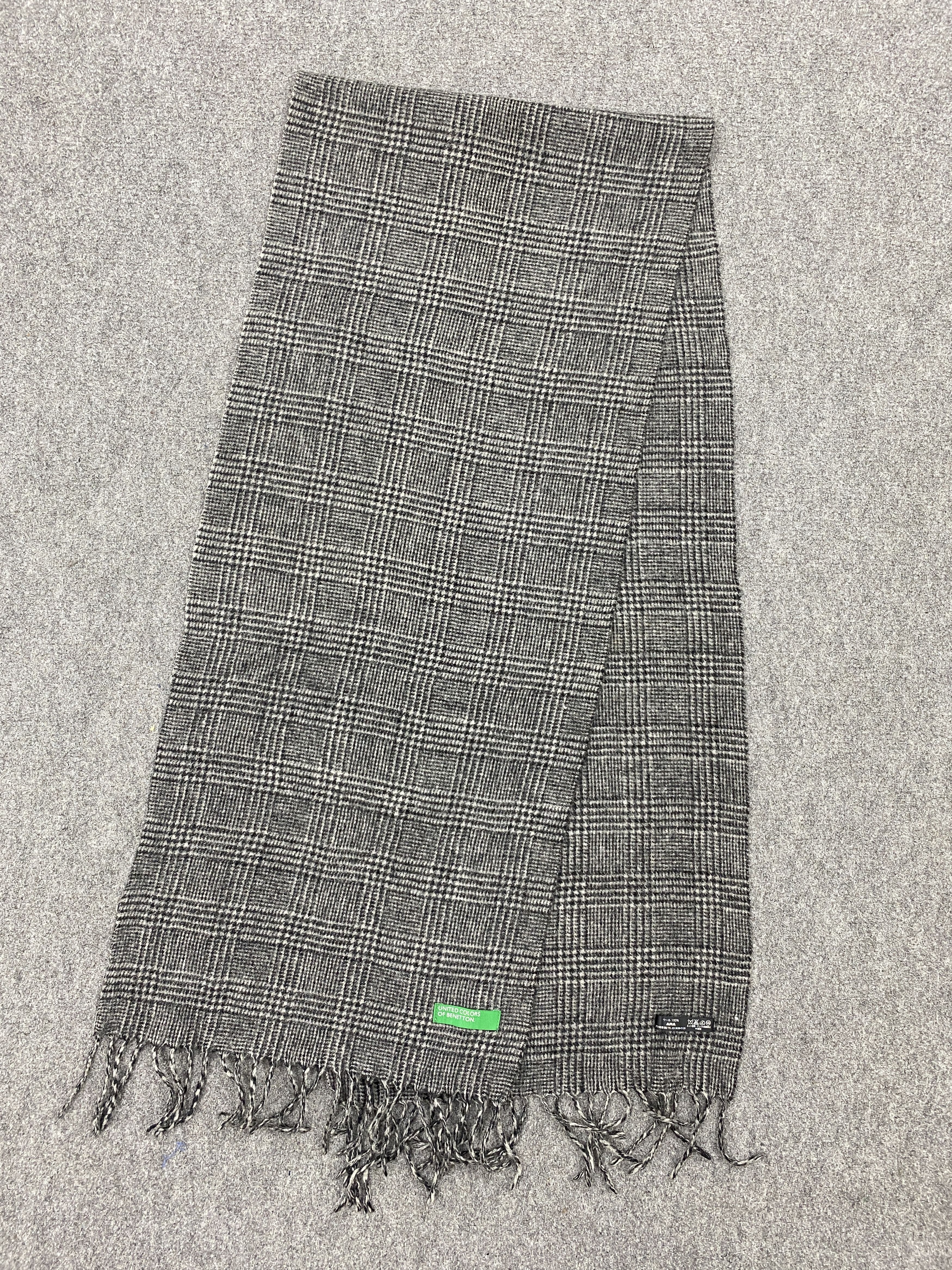 United Colors Of Benetton United Colors Of Benetton Scarf / Muffler/ Neckwear - SC0004 Size ONE SIZE - 3 Thumbnail