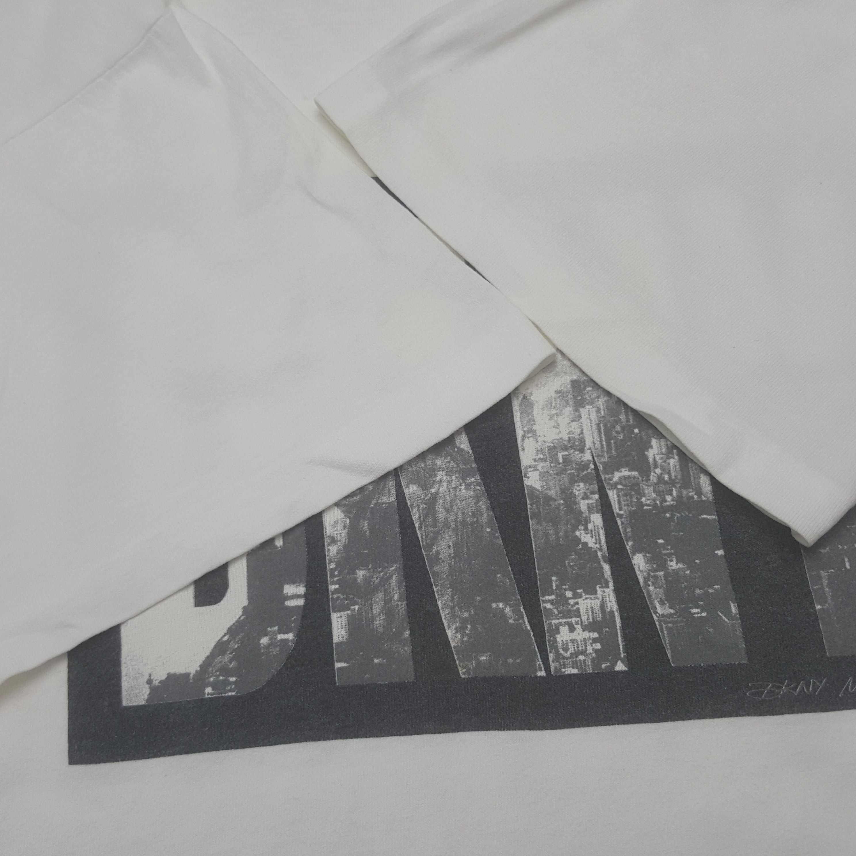 DKNY × Vintage Vintage DKNY Big Design Tshirt Size US L / EU 52-54 / 3 - 5 Thumbnail