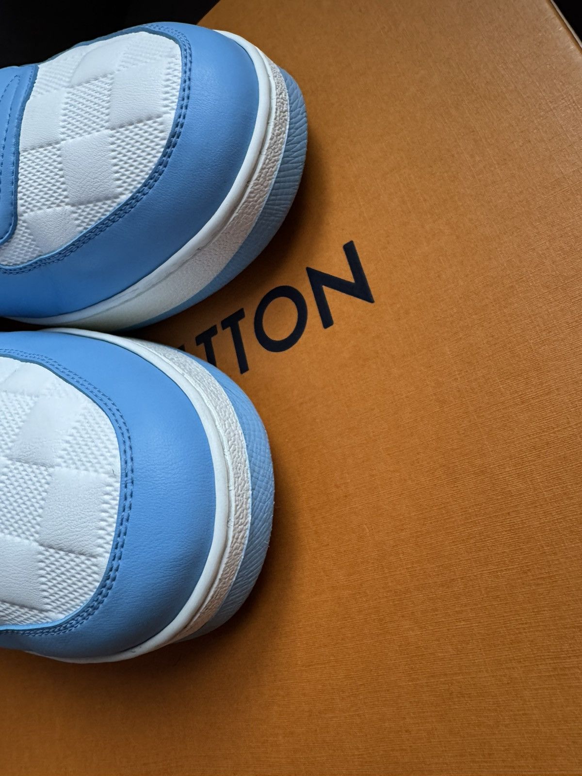 Louis Vuitton LOUIS VUITTON RIVOLI sneakers size UK7 1/2 see all photos!!! Size US 9 / EU 42 - 20 Thumbnail