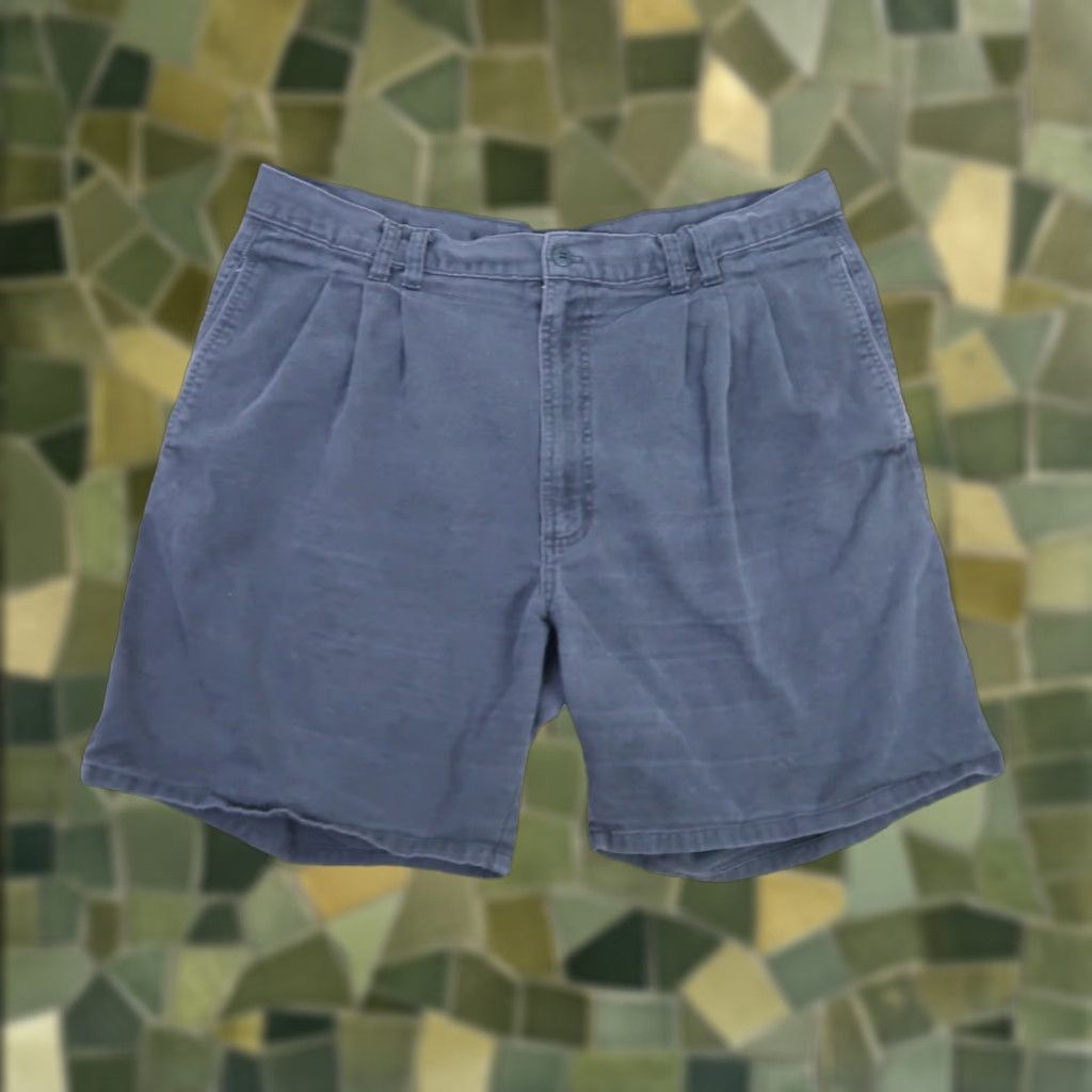 Bugle Boy VINTAGE Bugle Boy Black Denim Pleat Front Mid Length Shorts Men 38 90s 80s Casual Cotton Chino Inseam 7 in Size US 38 / EU 54 - 1 Thumbnail