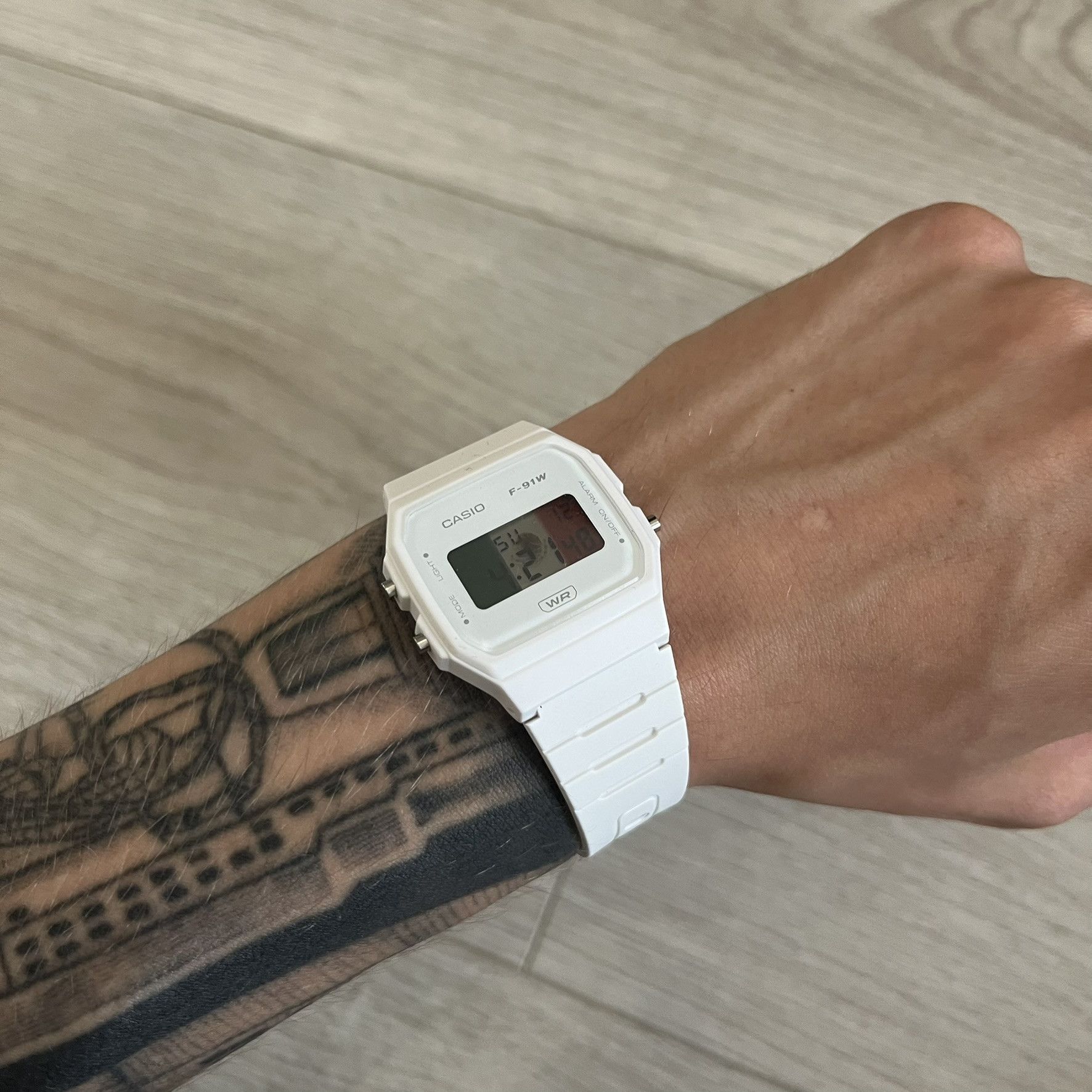Casio Casio F-91W White "Mexico" Digital Watch Size ONE SIZE - 4 Thumbnail