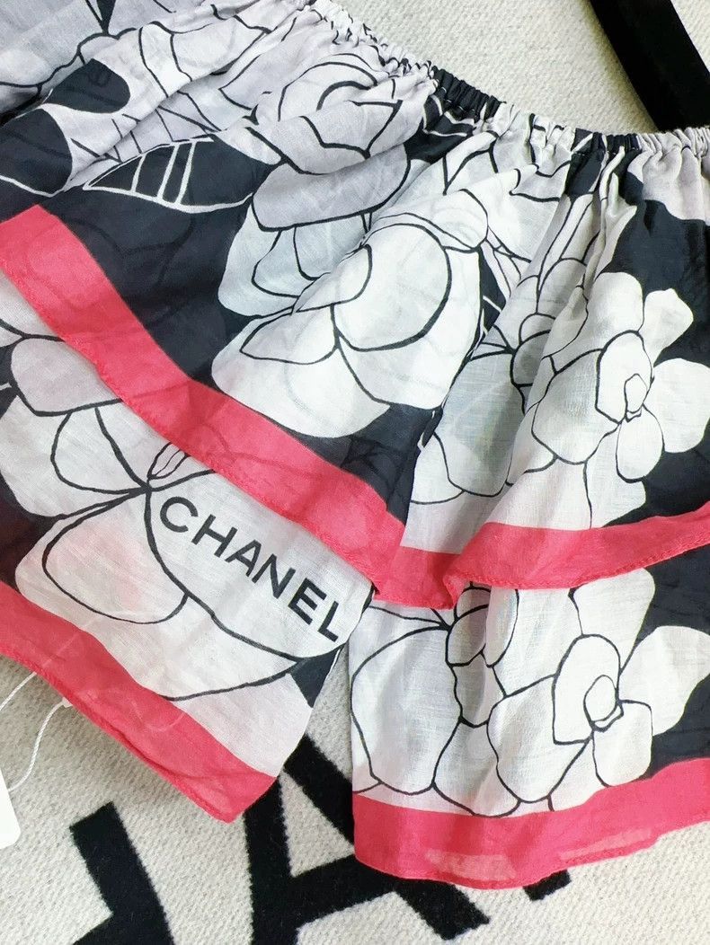 Chanel Chanel 21C Camellia Ruffle Off-Shoulder Top Size M / US 6-8 / IT 42-44 - 5 Thumbnail
