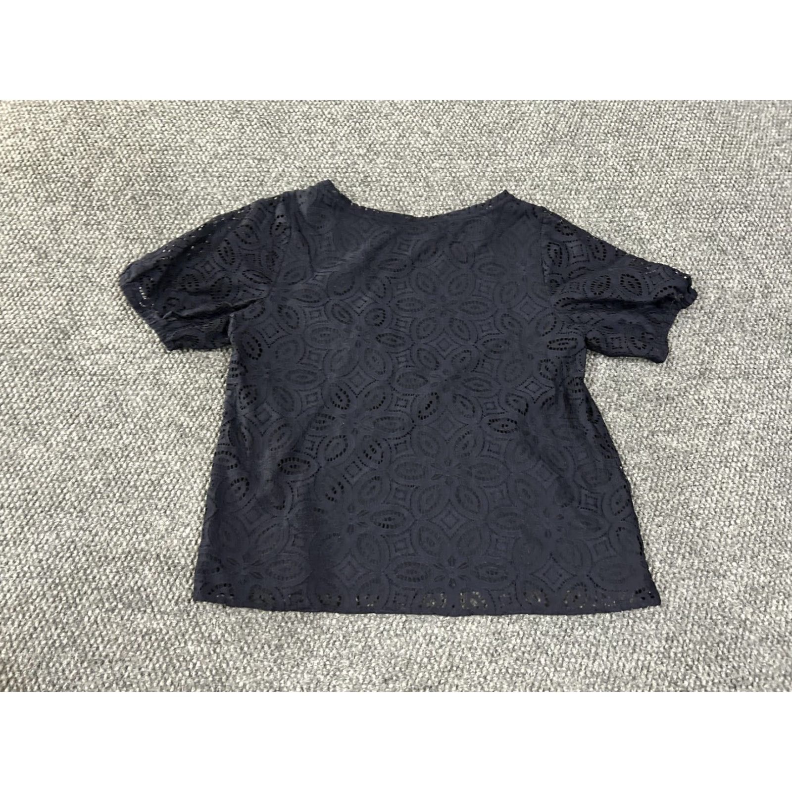 Loft VINTAGE LOFT Shirt Womens Small Navy Blue Eyelet Lace Short Sleeve Lined Top Blouse Size S / US 4 / IT 40 - 7 Thumbnail
