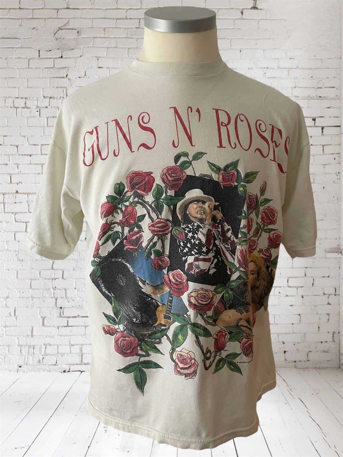 Vintage Guns N' Roses 1993 Skin 'N Bones World Tour T-Shirt