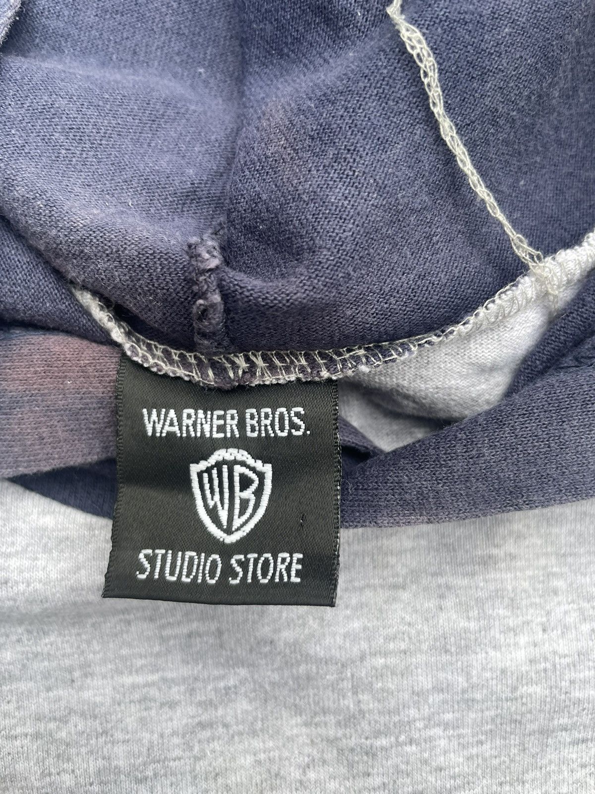 Vintage Vintage Bugs Bunny Hoodie Tshirt Size US XL / EU 56 / 4 - 7 Thumbnail