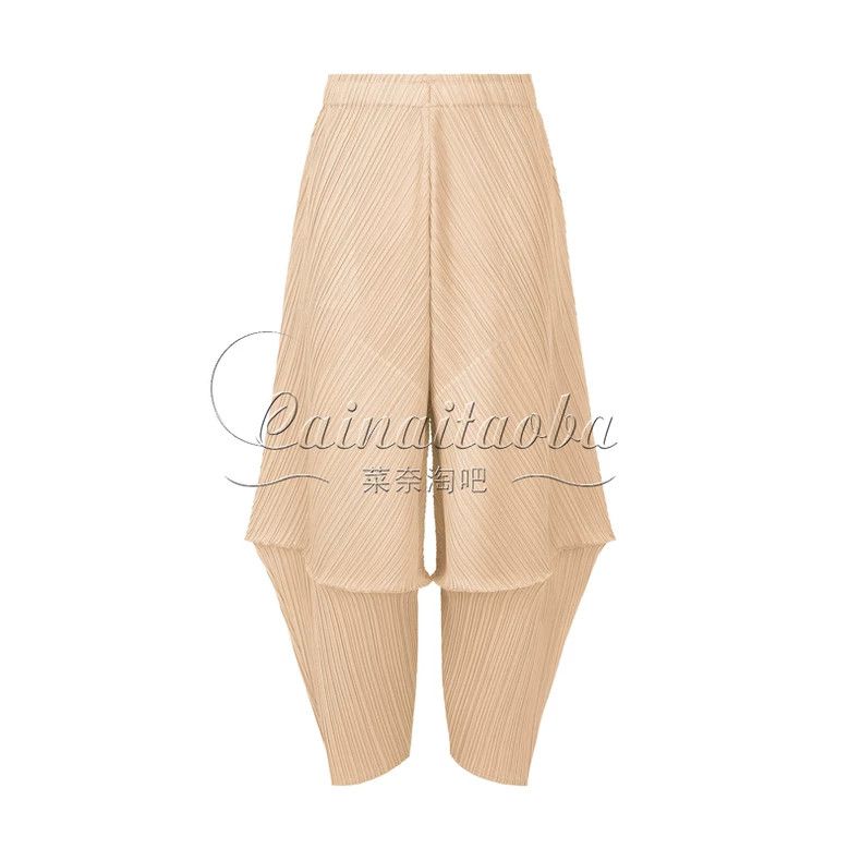 Issey Miyake Issey Miyake size:3 Light beige pleated irregular-shaped p Size 31" - 1 Thumbnail