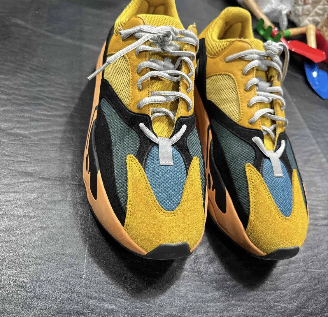 Yeezy Yeezy 700 Sun size 12 Size US 12 / EU 45 - 7 Thumbnail