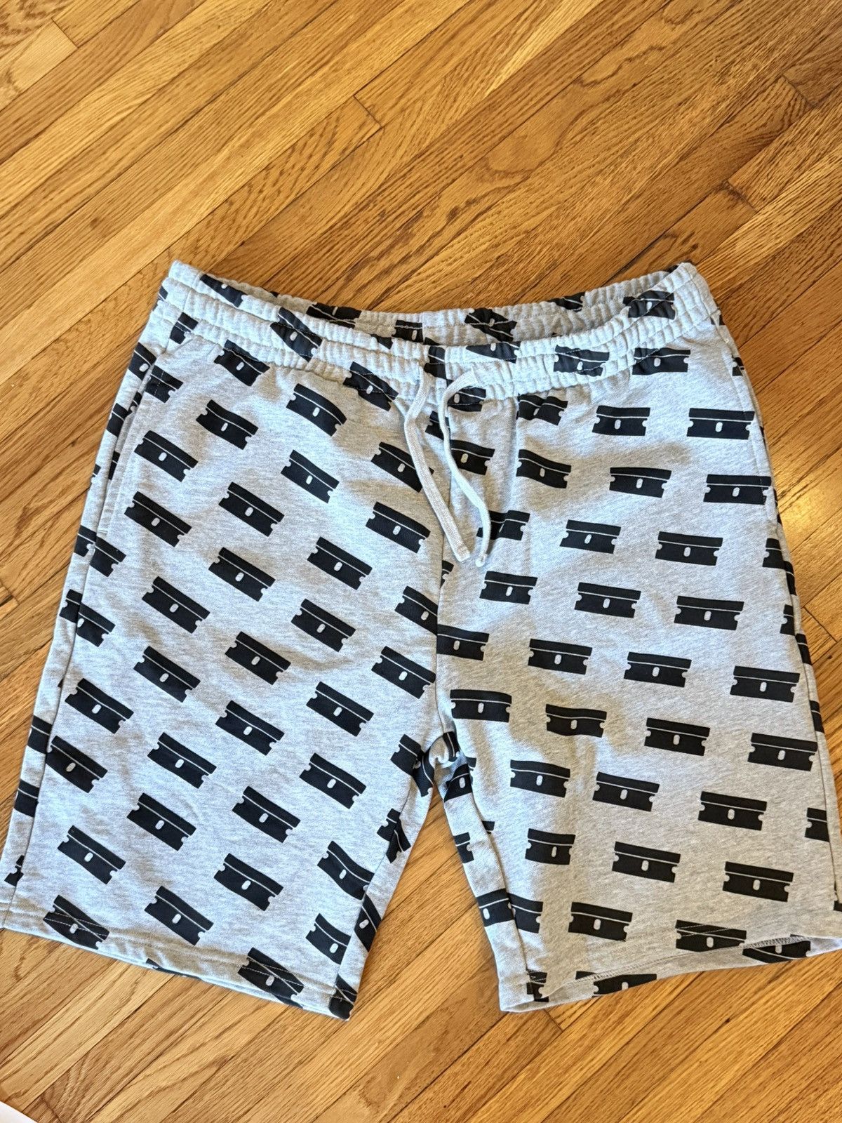 G59 Records G59 RAZORBLADE SWEAT SHORTS Size US 36 / EU 52 - 1 Thumbnail