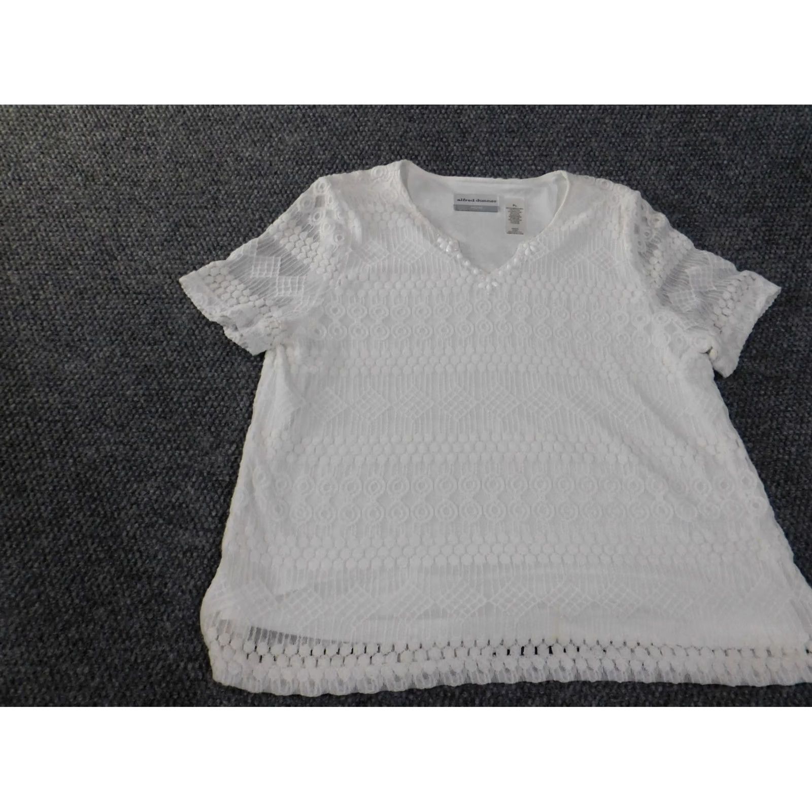 Vintage Alfred Dunner Blouse Shirt Womens V-Neck Short Sleeve Beaded Lace White Petite Large Top Size L / US 10 / IT 46 - 6 Thumbnail