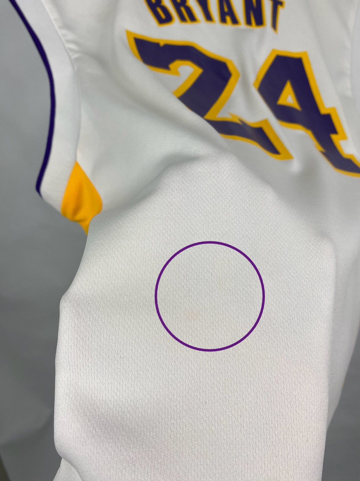 Adidas 🇺🇸 Vintage Kobe Bryant 24 Adidas L A Lakers 2014 Jersey Rare Size US M / EU 48-50 / 2 - 13 Thumbnail
