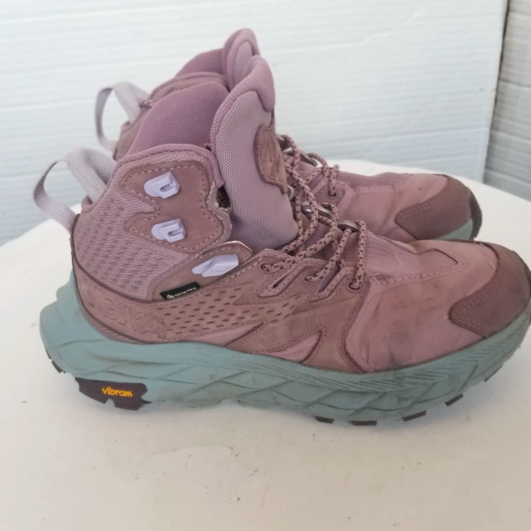 Hoka One One Anacapa Mid Gore-Tex GTX Hiking Boots Womens Size 7 Pink/Purple Anacapa Mid Gore-Tex Hiking Boots Women 7B