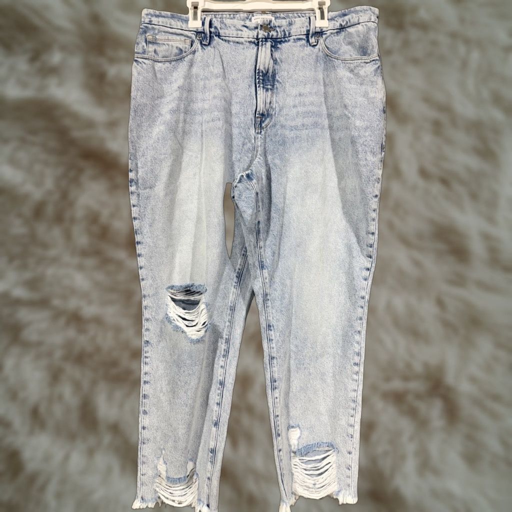 Good American Good American Jeans Womens 16 Light Blue Distressed Raw Hem Ankle Jeans Distressed Raw Hem 16 Blue Womens Jeans Size 38" / US 16 / IT 52 - 1 Thumbnail