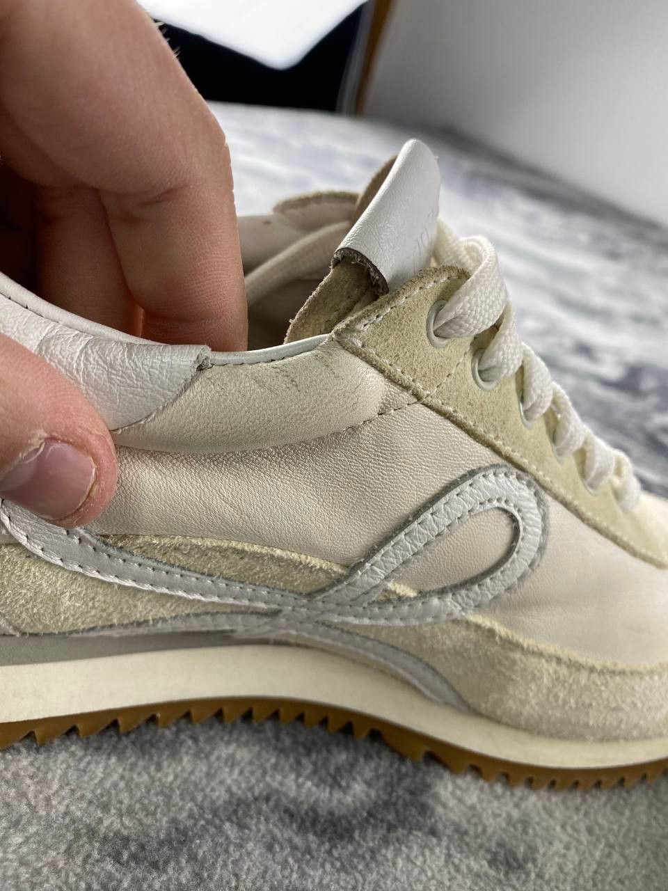 Vintage Loewe Flow Runner Leather Sneakers Women Size 40 Beige Size US 10 / IT 40 - 24 Thumbnail