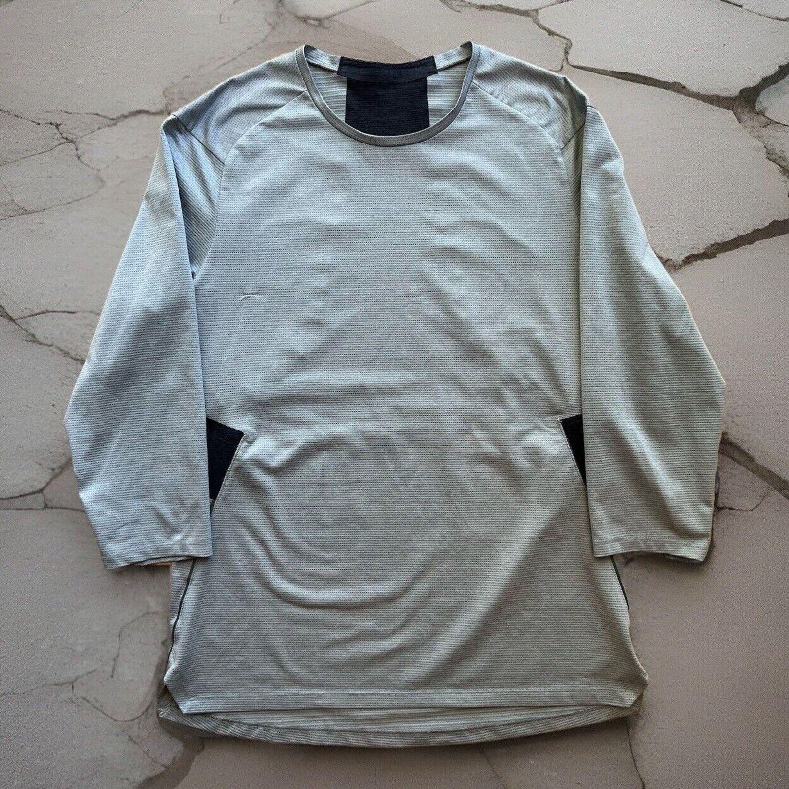 Lululemon Lululemon Fast Free Shirt S Gray 3/4 Sleeve Casual Training Size US S / EU 44-46 / 1 - 1 Thumbnail