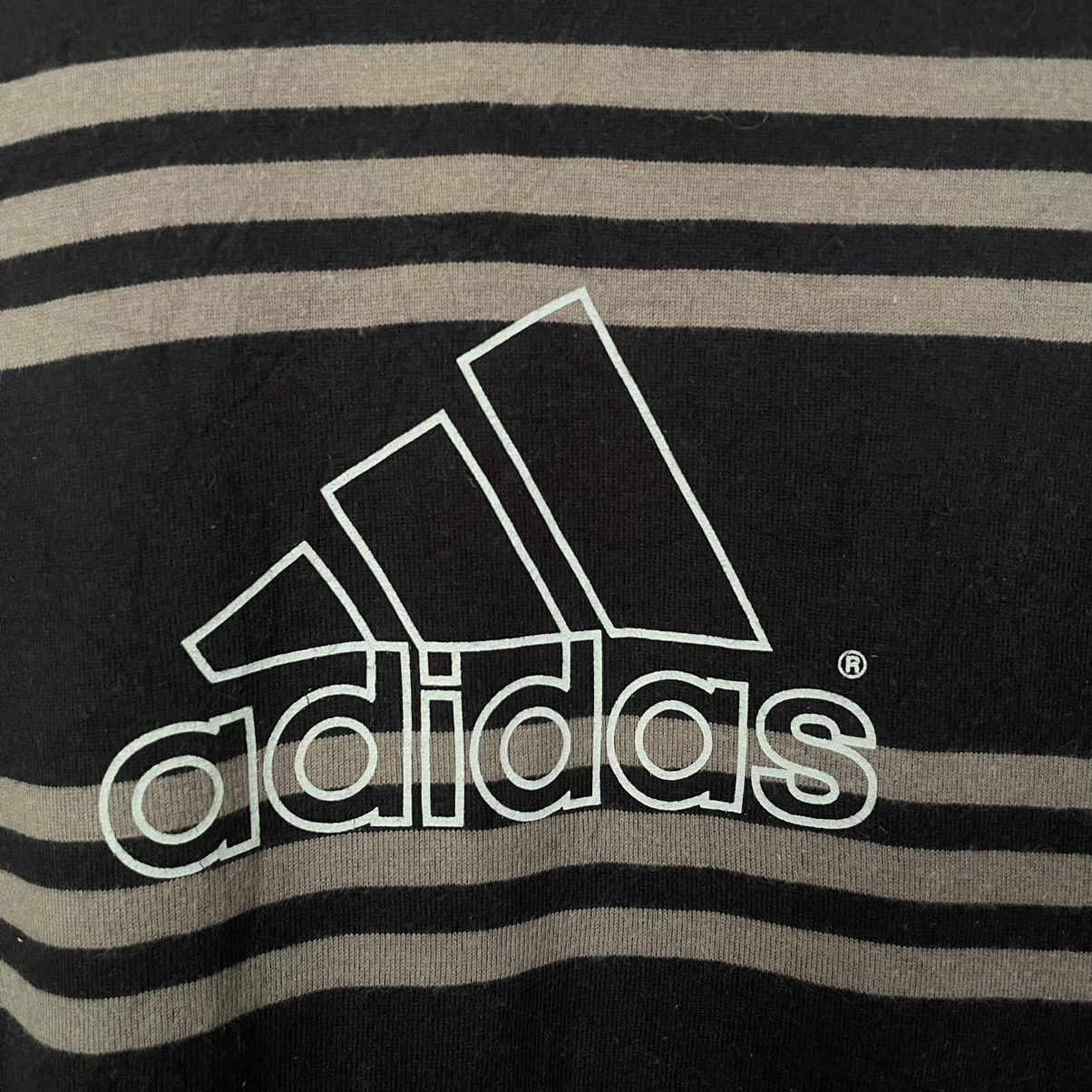 Adidas × Vintage Vintage 2005 Adidas Centre Logo Stripes T Shirt Size US XL / EU 56 / 4 - 2 Thumbnail