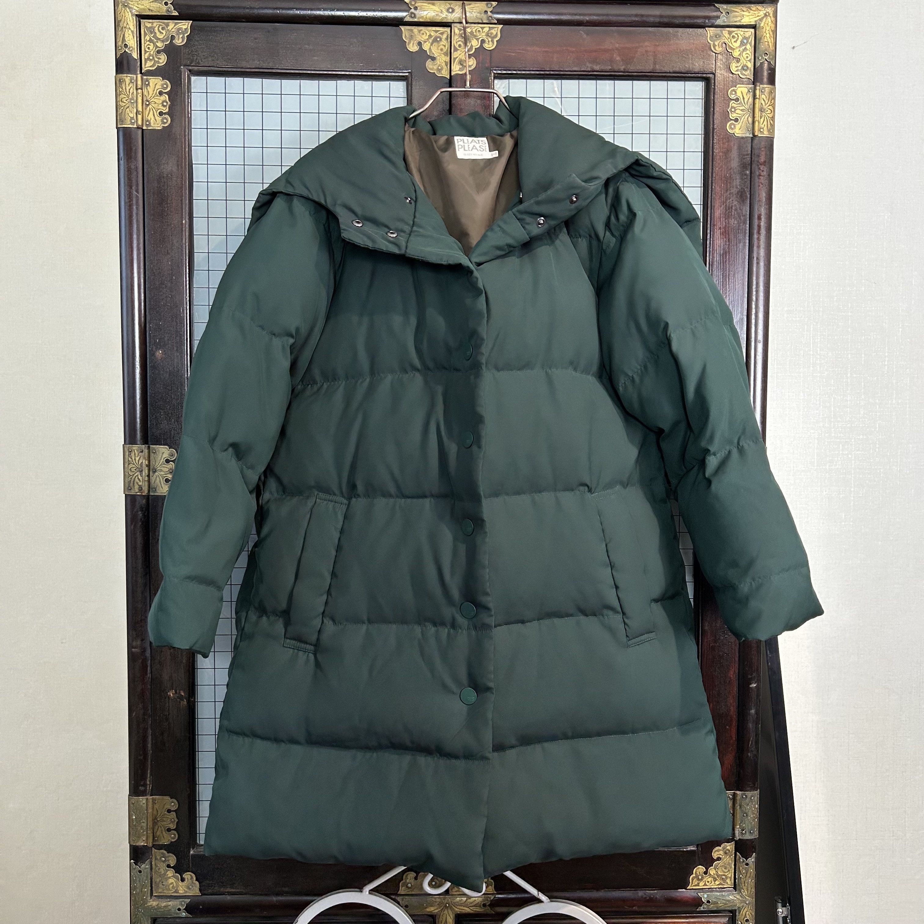 Pleats Please Issey Miyake pleats please issey miyake down coat Size L / US 10 / IT 46 - 2 Thumbnail