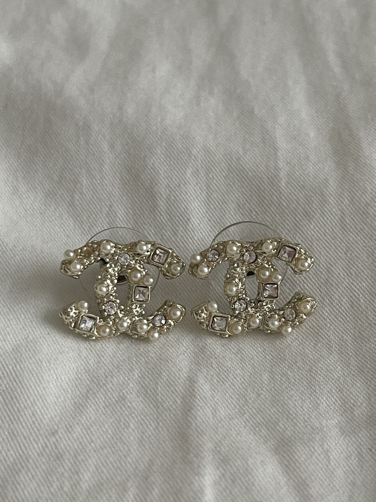 Chanel Vintage Pearl Gold Logo Stud Earrings