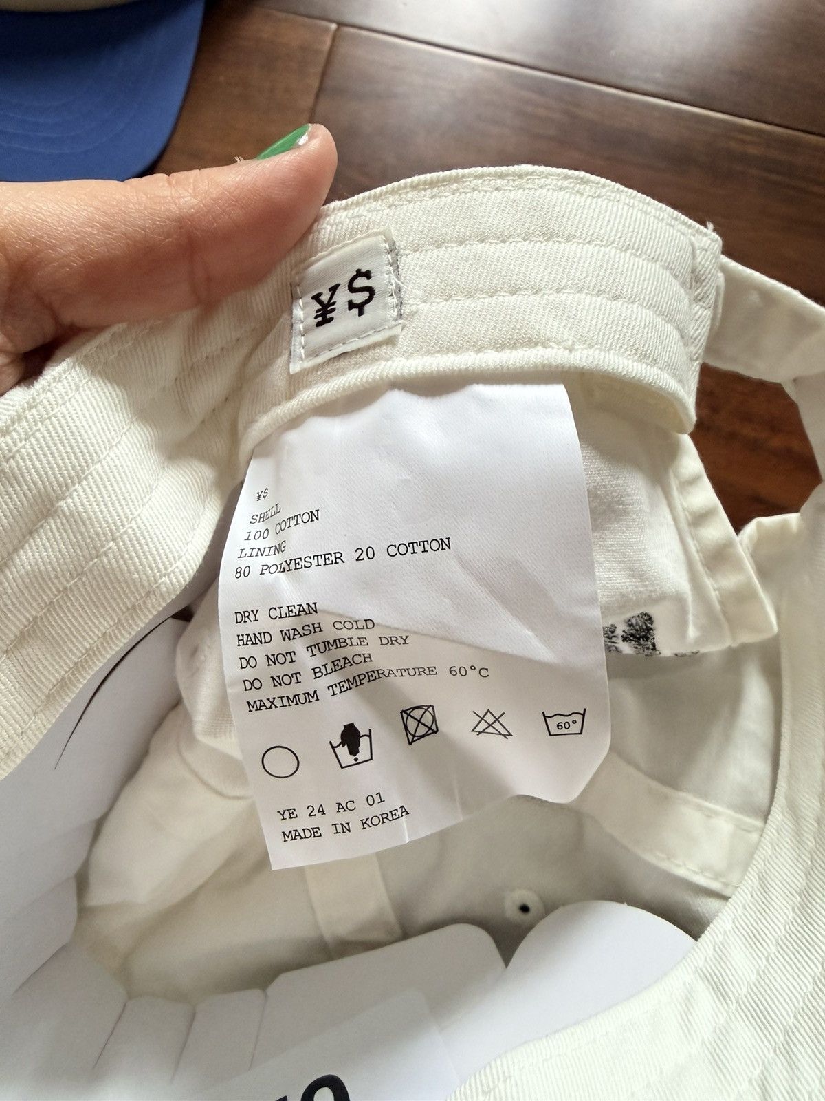 Yeezy Vultures Listening Experience Korea Hat – 08/23/24 Size ONE SIZE - 3 Thumbnail