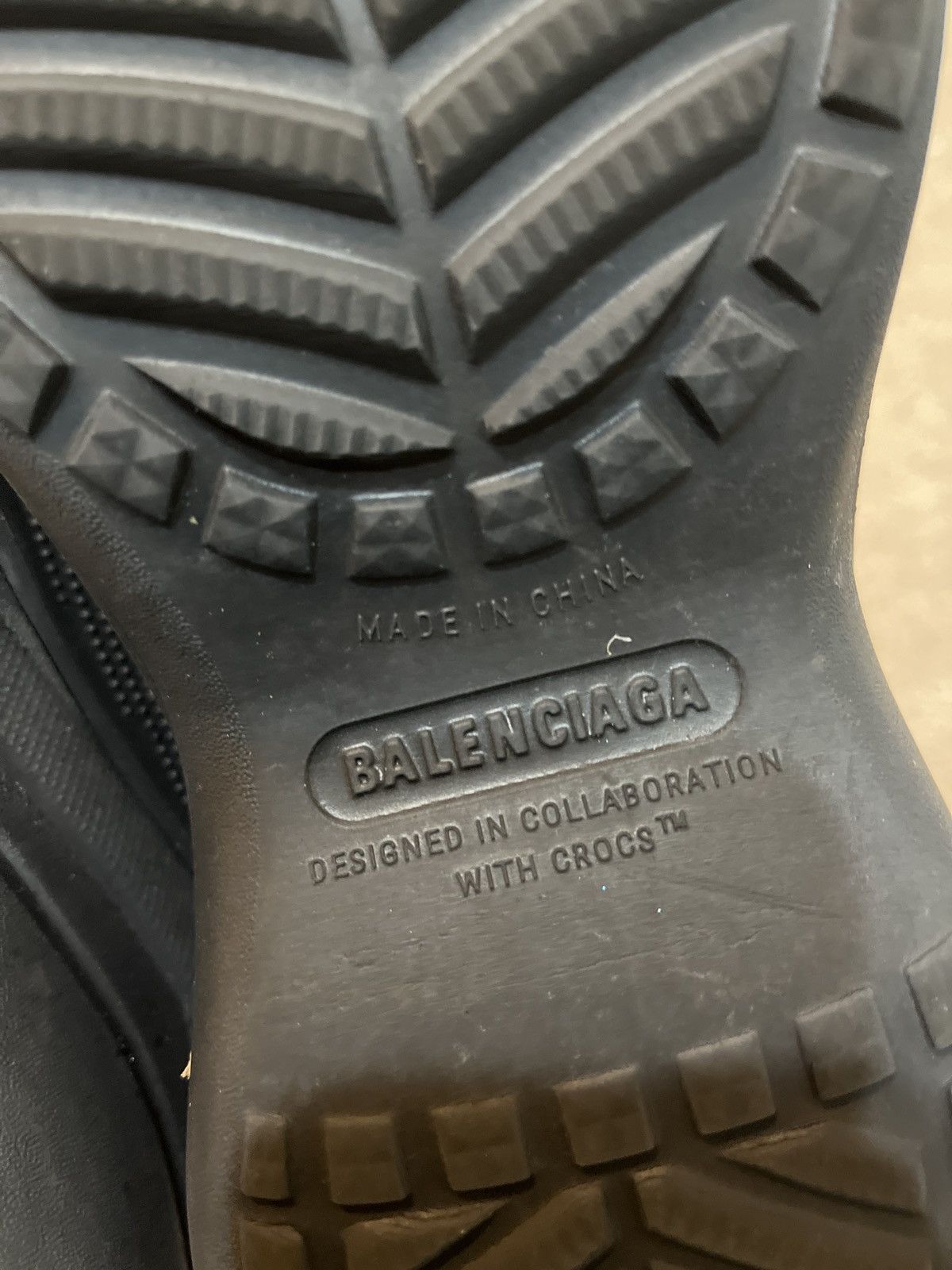 Balenciaga × Crocs Balenciaga crocs Size US 12 / EU 45 - 4 Thumbnail