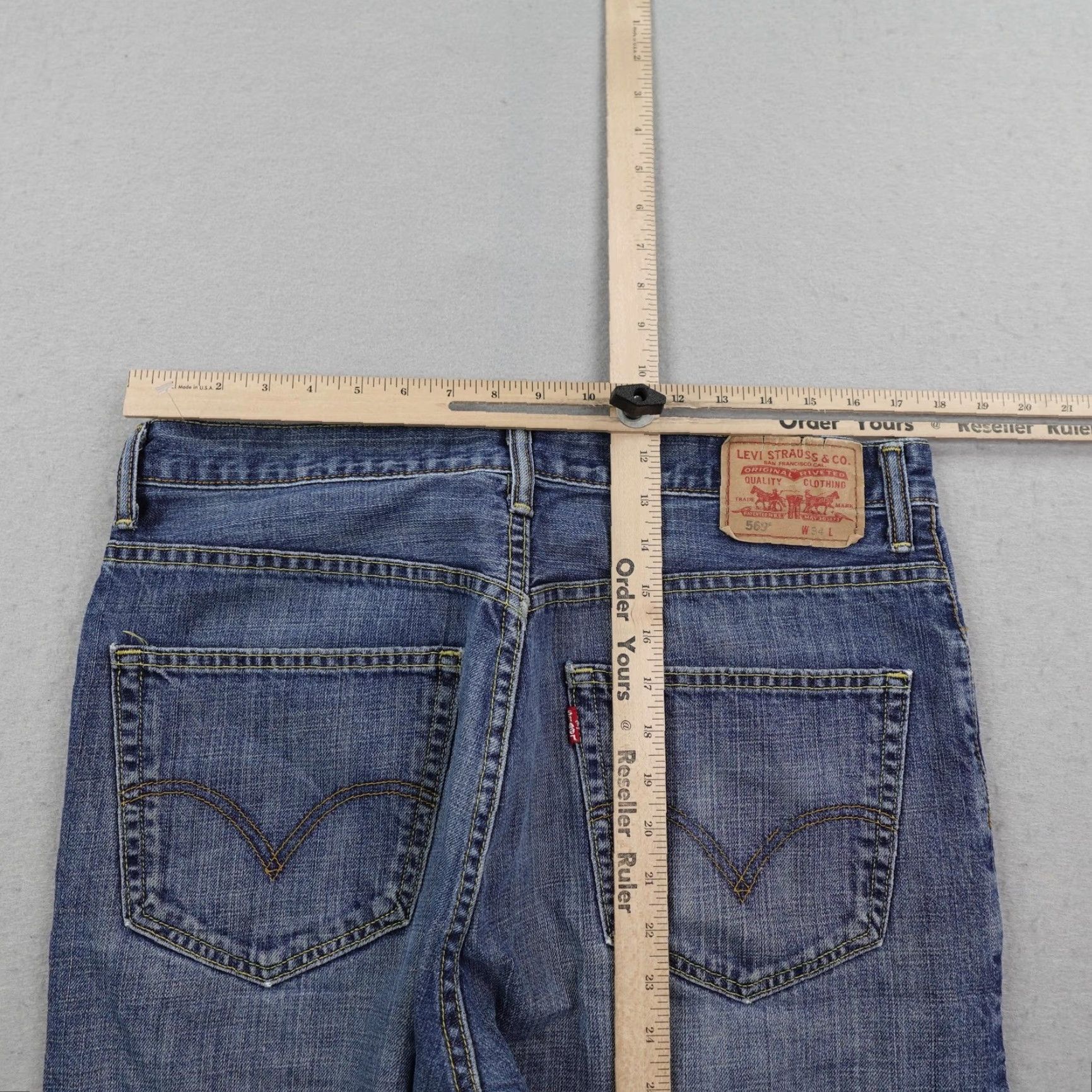 Levi's Levi's Shorts Men 34 Blue Denim 569 Loose Straight Fit Jorts Baggy Faded Casual Denim Size US 34 / EU 50 - 6 Thumbnail