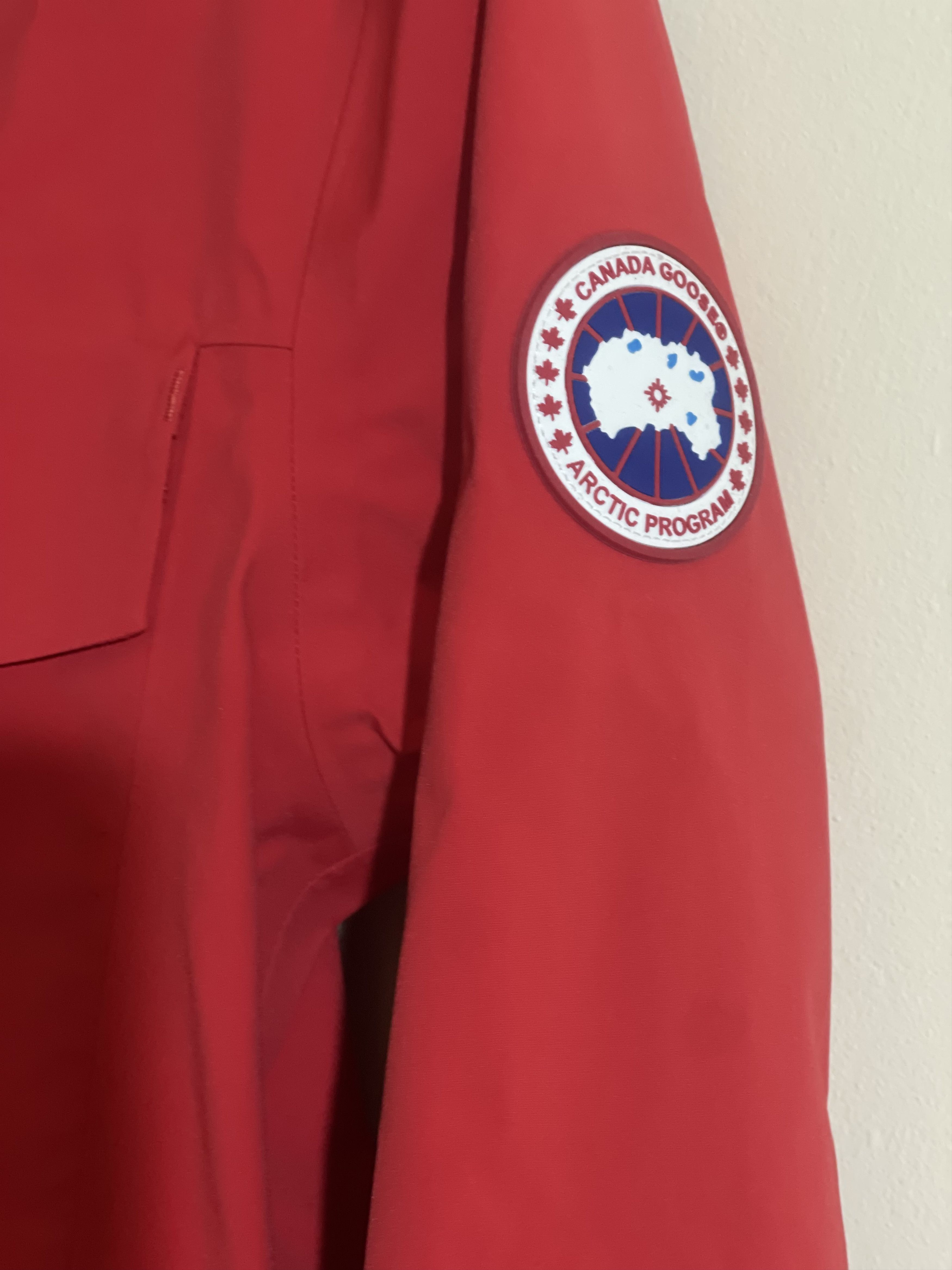 Canada Goose Canada Goose Nanaimo raincoat goretex jacket Size US XS / EU 42 / 0 - 6 Thumbnail