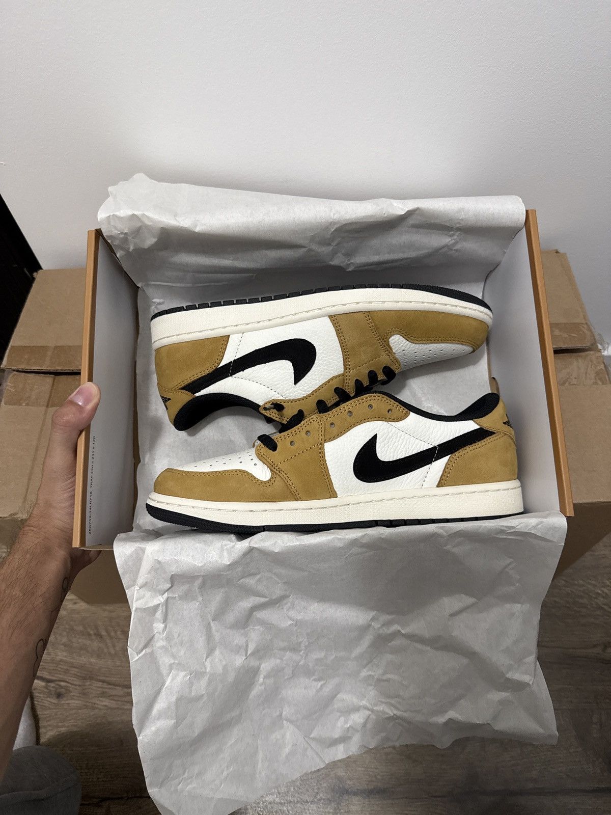 Jordan Brand Jordan 1 Low OG Rookie of the Year Size US 10 / EU 43 - 1 Thumbnail