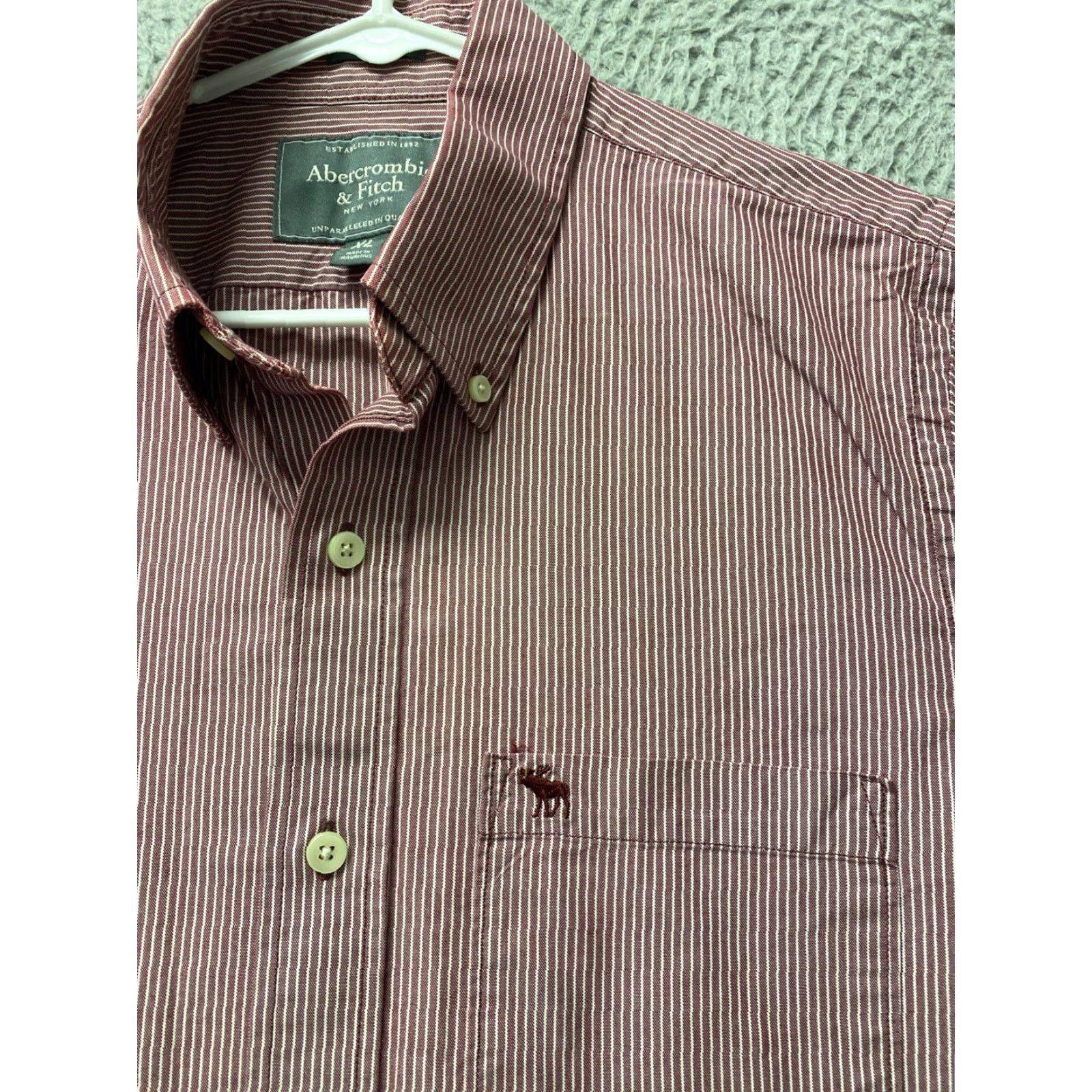 Abercrombie & Fitch Abercrombie & Fitch New York Men Button Down Shirt XL Red Long Sleeves /116-70 Size US XL / EU 56 / 4 - 4 Thumbnail