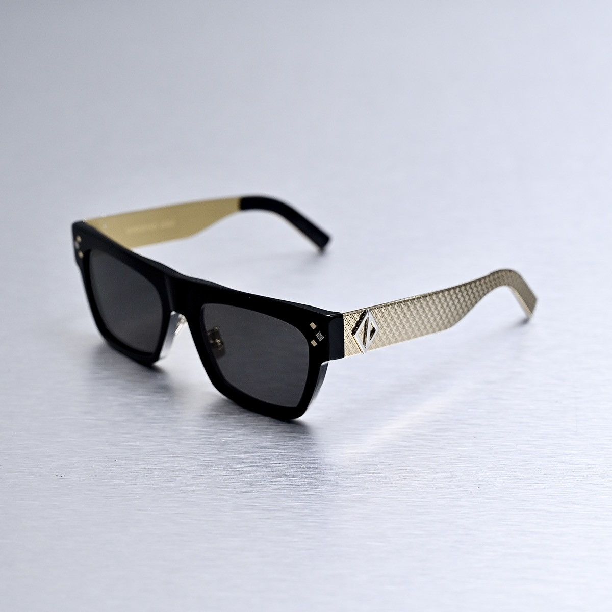 Dior DIOR CD DIAMOND S8F 12A0 SUNGLASSES Size ONE SIZE - 1 Thumbnail
