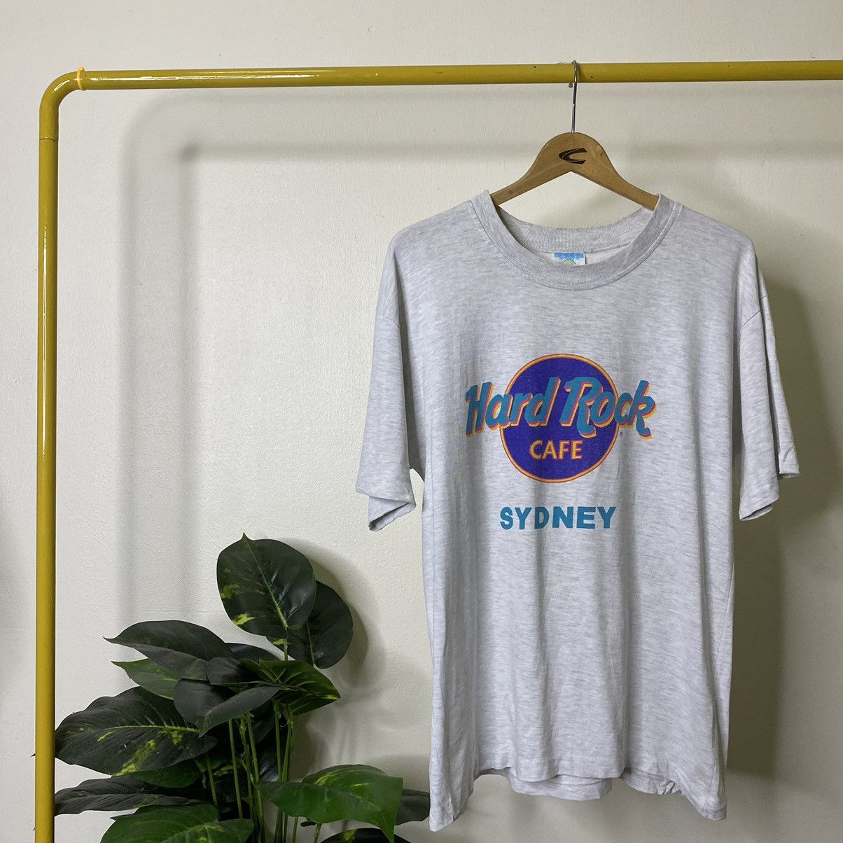Hard Rock Cafe × Vintage Vintage 1990s Hard Rock Cafe Sydney T Shirt Size US M / EU 48-50 / 2 - 1 Thumbnail