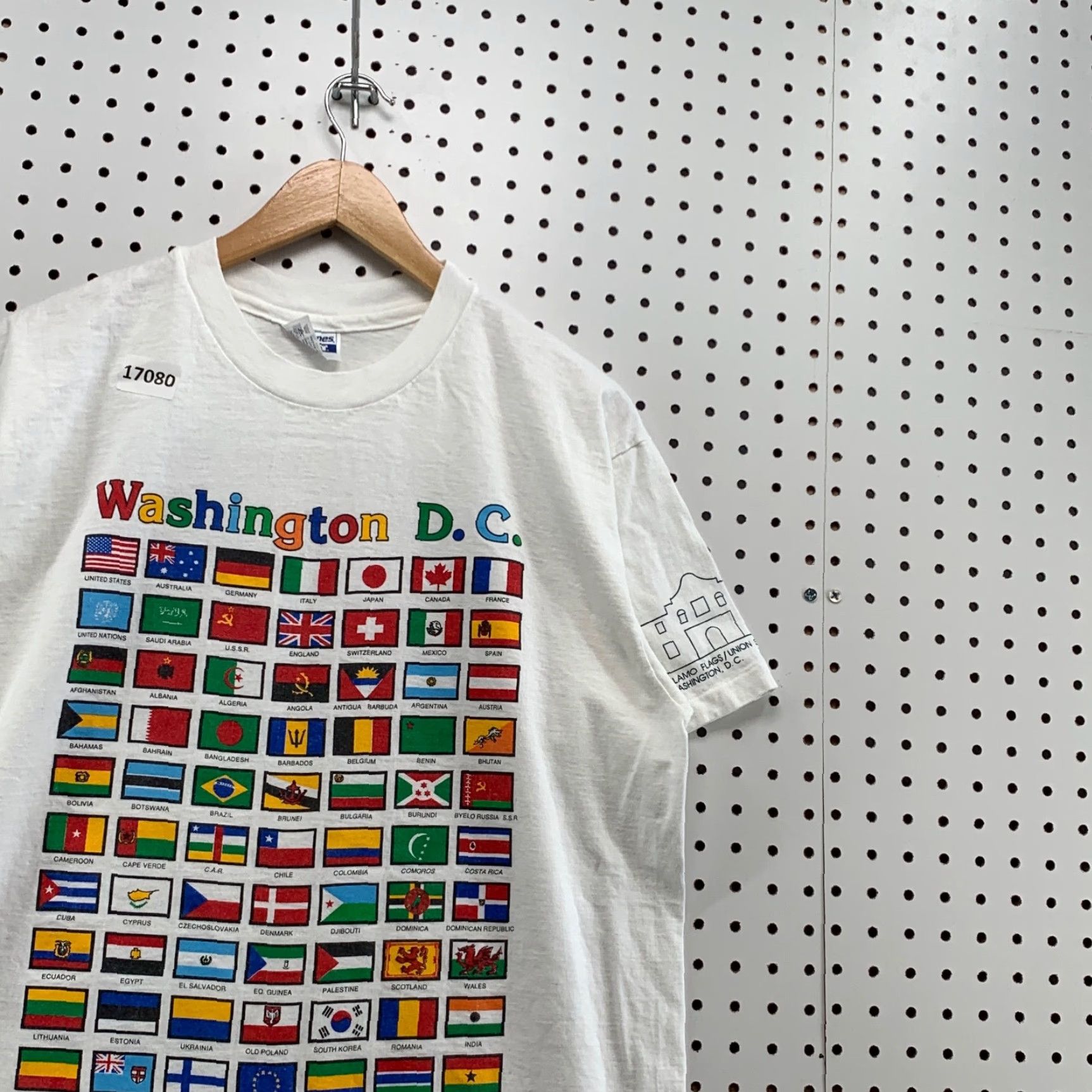 Hanes VINTAGE Washington DC Alamo Flags Shirt Mens XL White 90s USA Hanes T-Shirt Size US XL / EU 56 / 4 - 4 Thumbnail