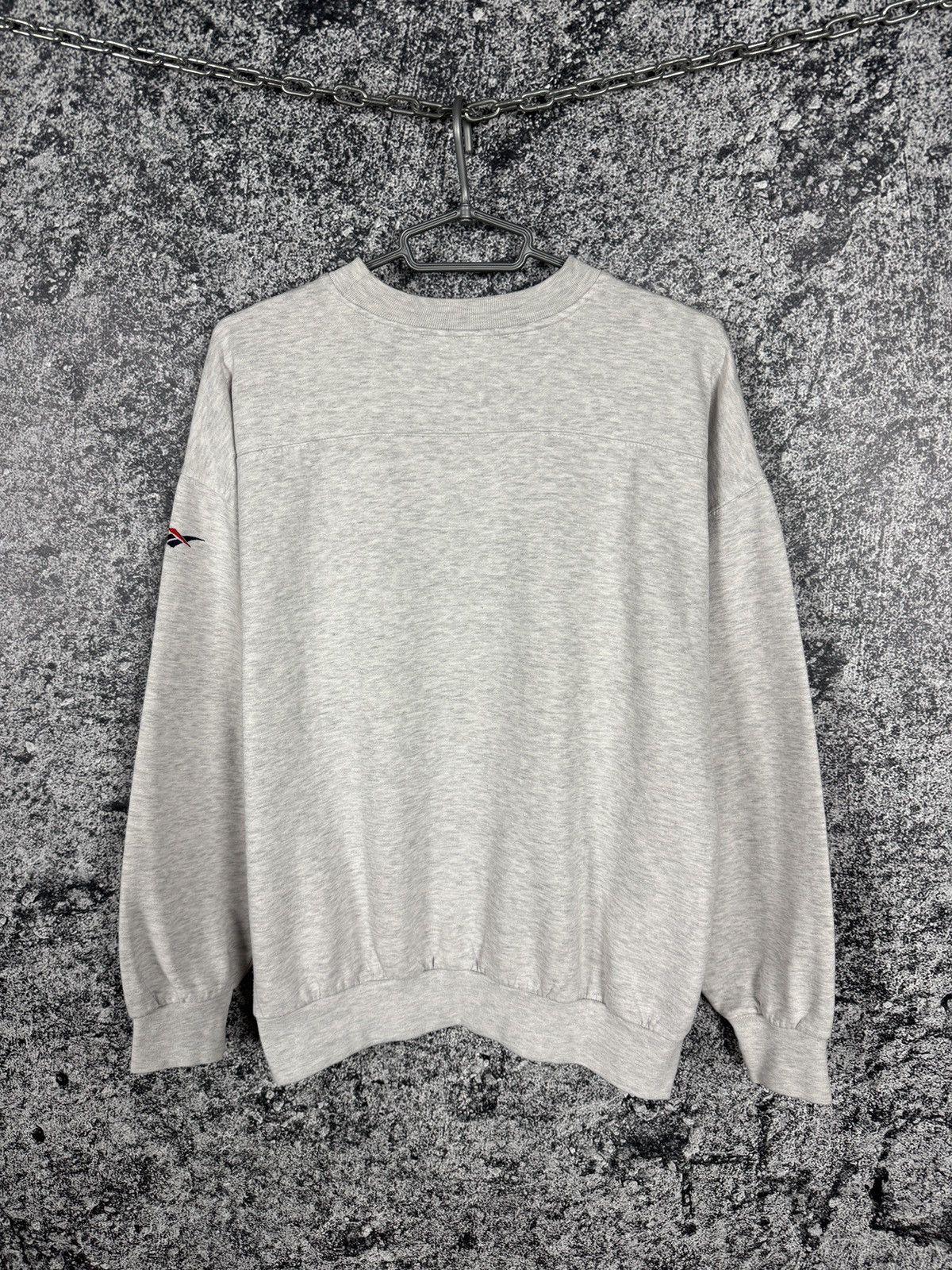 Reebok Reebok Vintage 90s Gray Sweatshirt Pullover Big Logo Size L Size US L / EU 52-54 / 3 - 11 Thumbnail