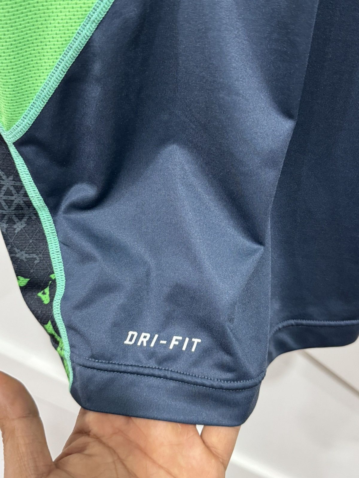 Nike Nike Pro Combat Dri-Fit Compression Shirt Size US L / EU 52-54 / 3 - 12 Thumbnail