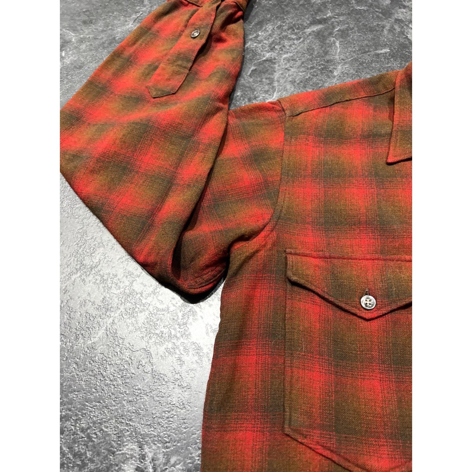 Pendleton VINTAGE Pendleton Wool Flannel Shirt Men Size S Red Plaid Casual Workwear Outdoor Size US S / EU 44-46 / 1 - 5 Thumbnail