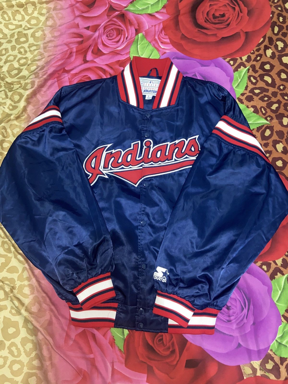 Starter × Vintage CLEVELAND INDIANS 90’S SATIN BASEBALL JACKET Size US XL / EU 56 / 4 - 1 Thumbnail