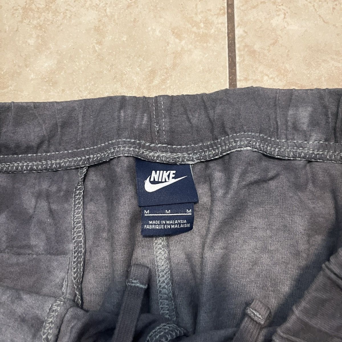 Nike Nike Acid Wash Tie Dye Sweatpants Size US 32 / EU 48 - 4 Thumbnail