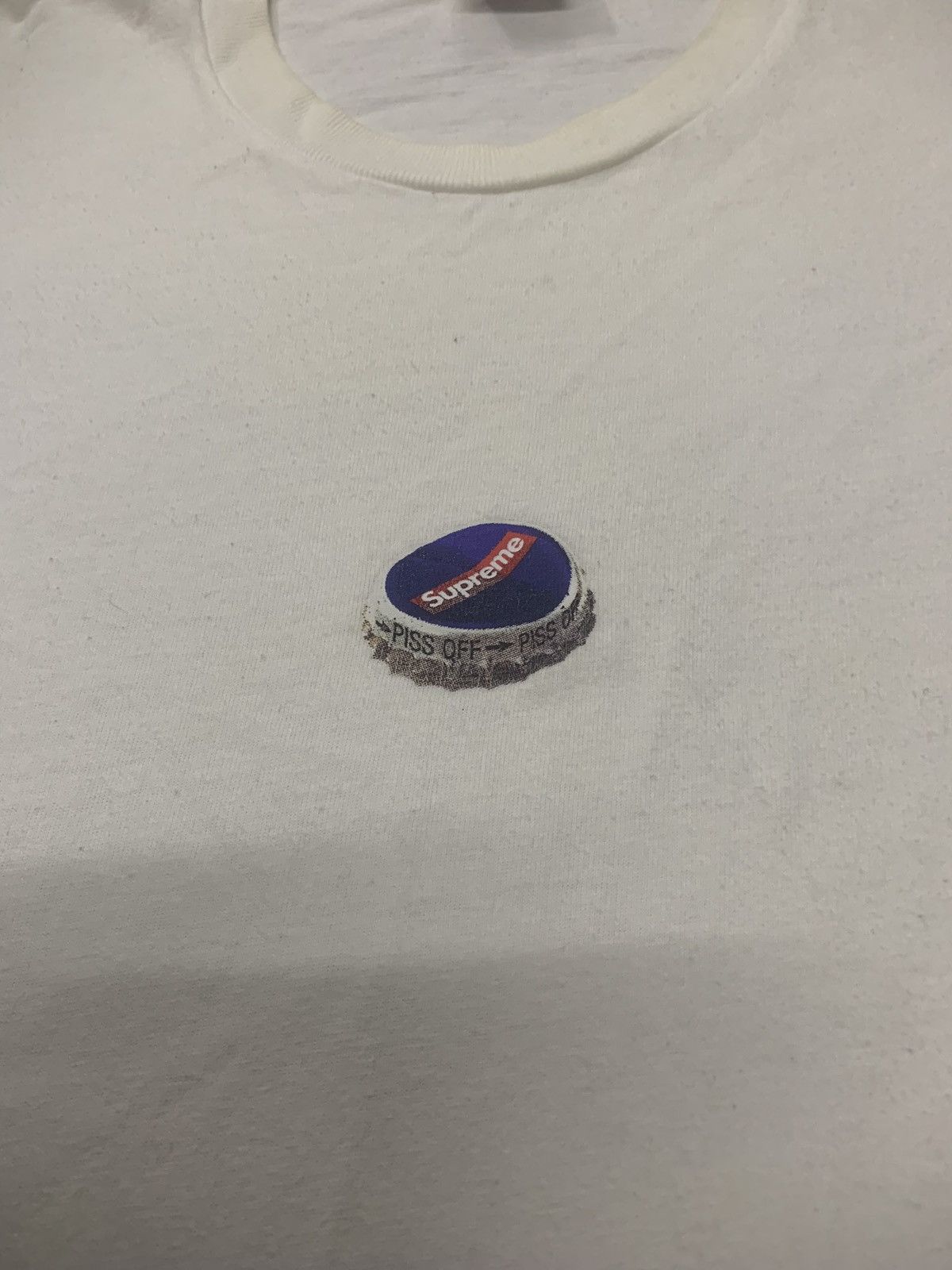 Supreme SUPREME BOTTLE CAP "PISS OFF" TEE Size US M / EU 48-50 / 2 - 2 Thumbnail