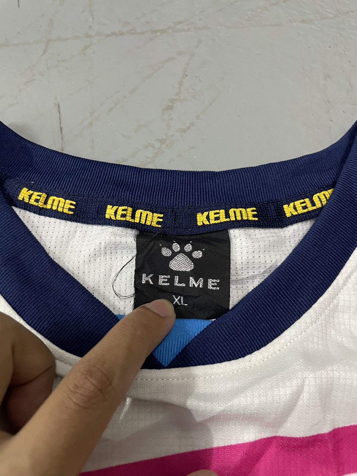 Japanese Brand Kelme Jerseys Size US XL / EU 56 / 4 - 5 Thumbnail