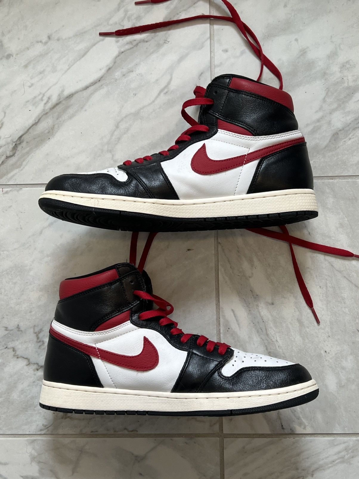 Jordan Brand × Nike Jordan 1 Retro High Black Gym Red 2019 Size US 11.5 / EU 44-45 - 2 Thumbnail