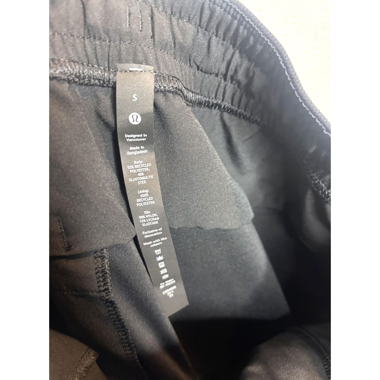 Lululemon Lululemon Pants Mens S Black Jogger Elastic Waist Cuffed Athletic Stretch Pockets Reflective Logo Regular Inseam 27in Size US 29 - 6 Thumbnail