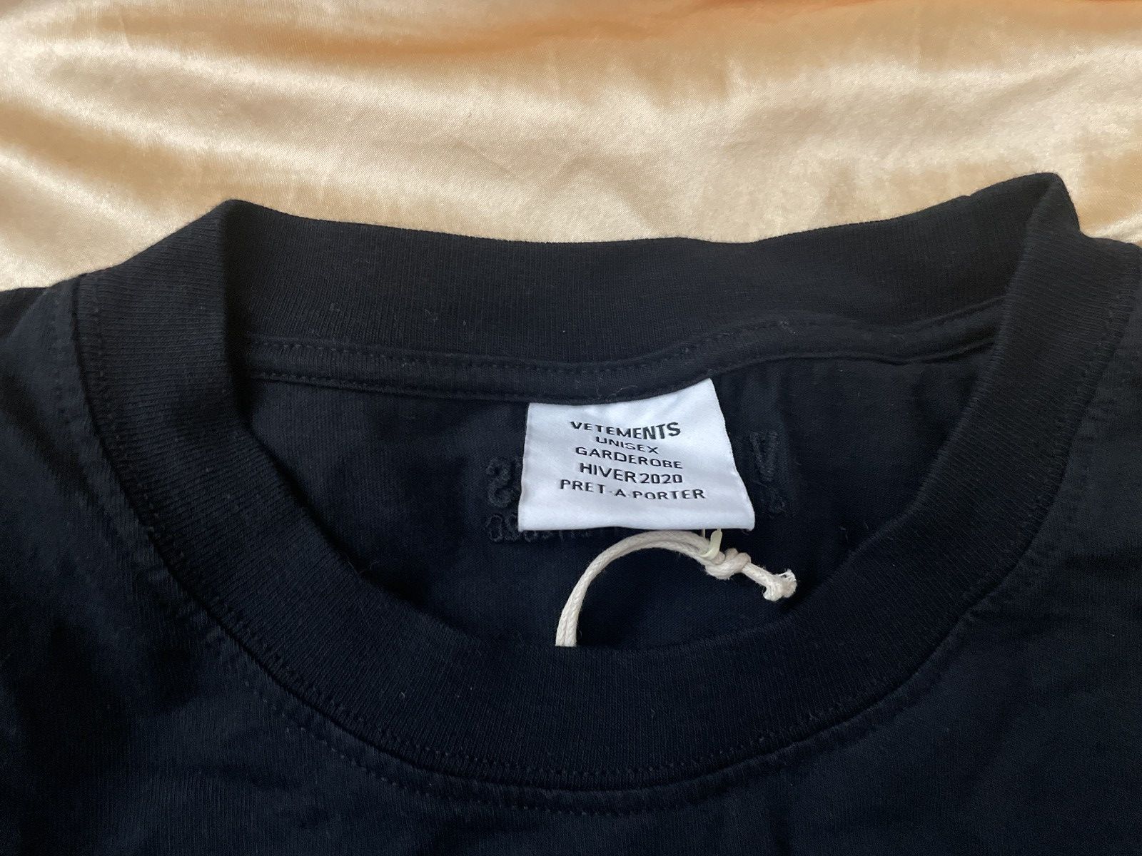 Vetements Vetements - Black Uranus Oversized Cotton Jersey T-Shirt Size US L / EU 52-54 / 3 - 12 Thumbnail