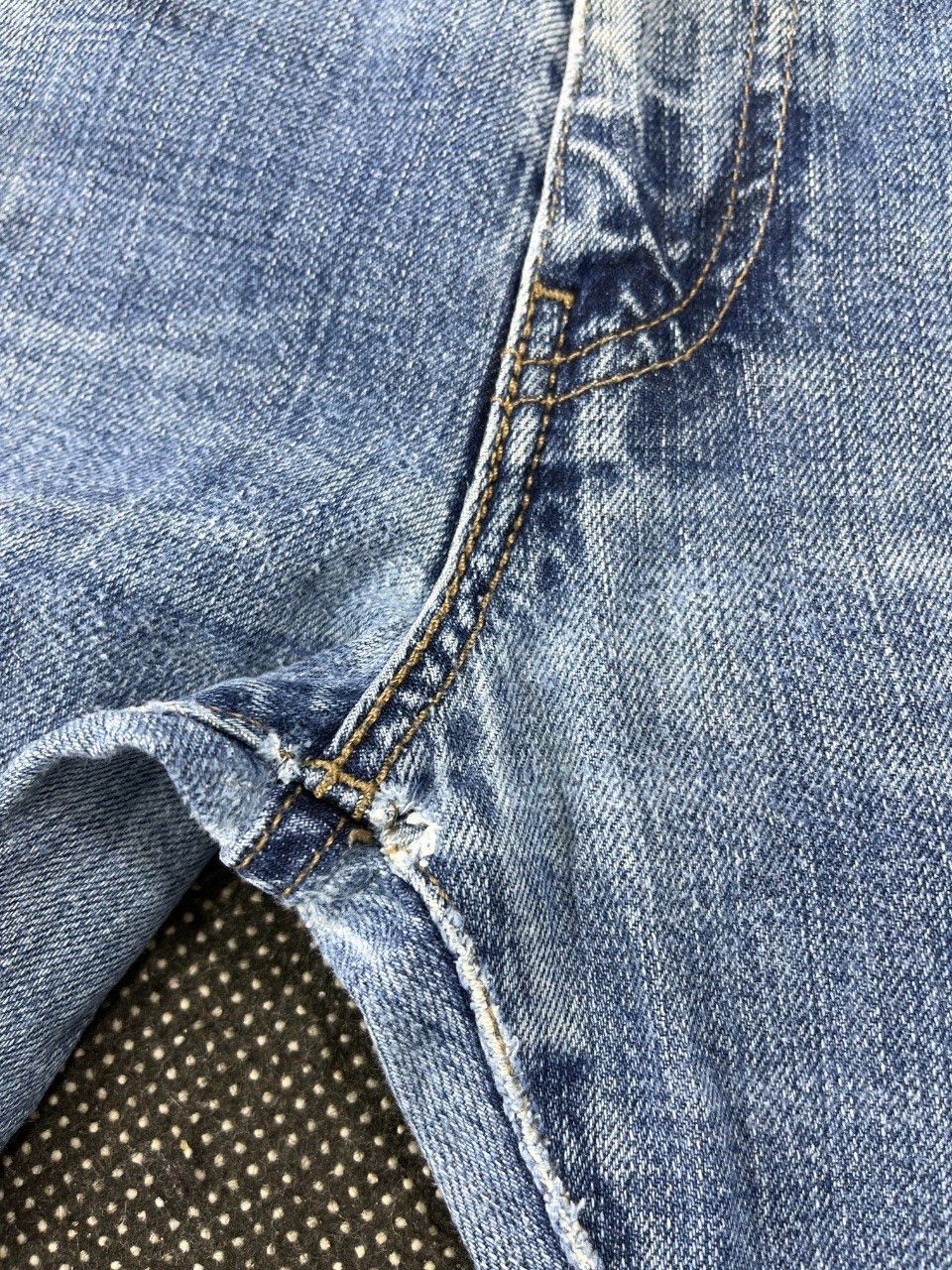 Levi's Vintage Levis 505 Ripped Jeans - J697 Size US 32 / EU 48 - 9 Thumbnail