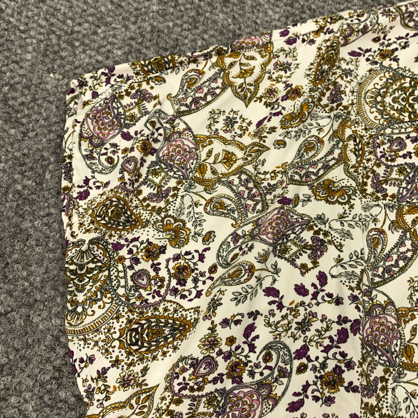 J. Jill J. Jill Womens Blouse V-Neck Short Sleeve Paisley Multicolor Adult Medium Flowy Size M / US 6-8 / IT 42-44 - 5 Thumbnail