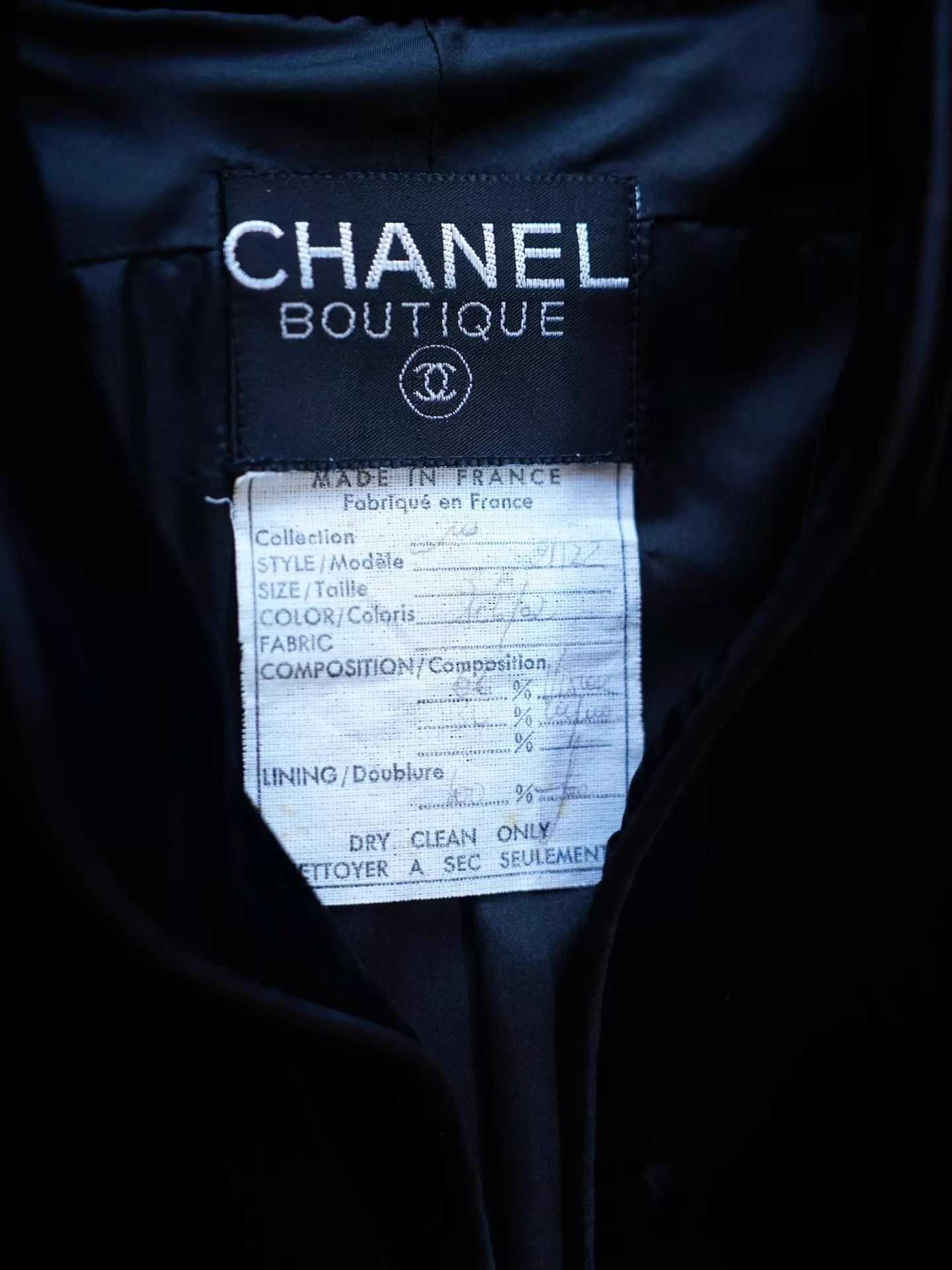 Chanel Chanel 1984 Silk Velvet Blazer Women's Black & Gold Vogue Size XS / US 0-2 / IT 36-38 - 7 Thumbnail