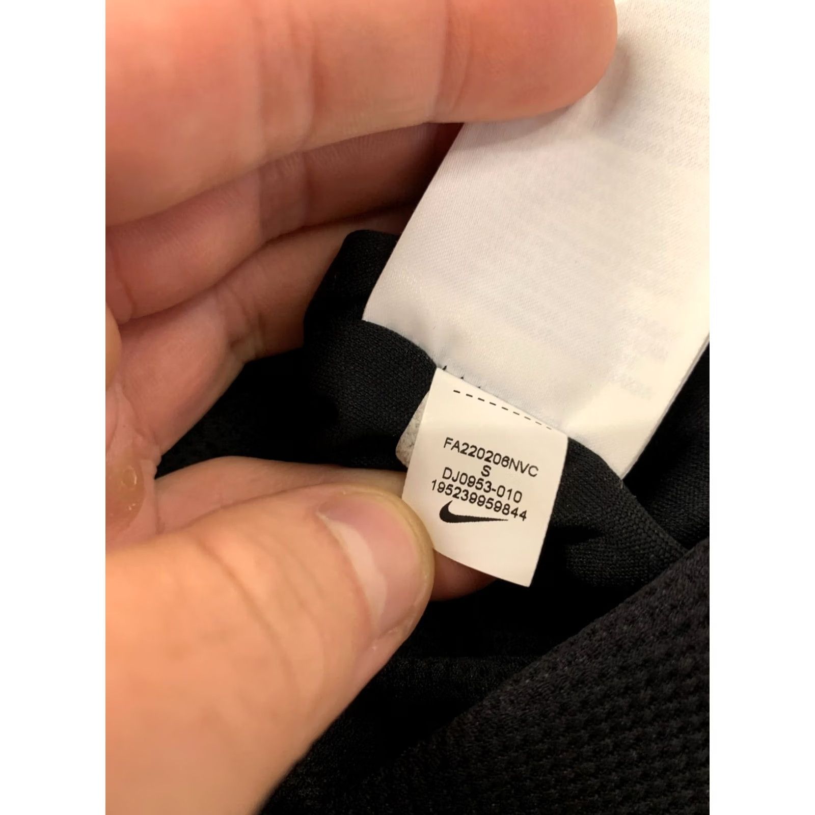 Nike NIKE DRI-FIT 2022 RUNNING Women LONG SLEEVE SHIRT Jersey Tee ORIGINAL SIZE S Black Training 2022 Nike Running Womens Shirts L/S Jersey Tee Size S / US 4 / IT 40 - 7 Thumbnail
