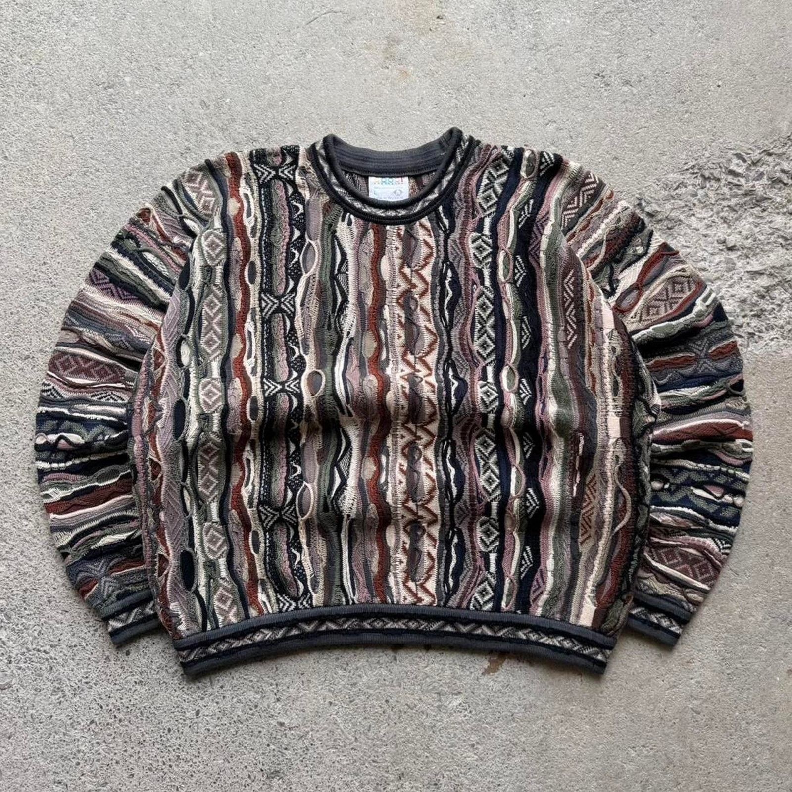 Coogi Vintage Neutral Coogi Australia 3D Knit Cotton Sweater Size US XL / EU 56 / 4 - 1 Thumbnail