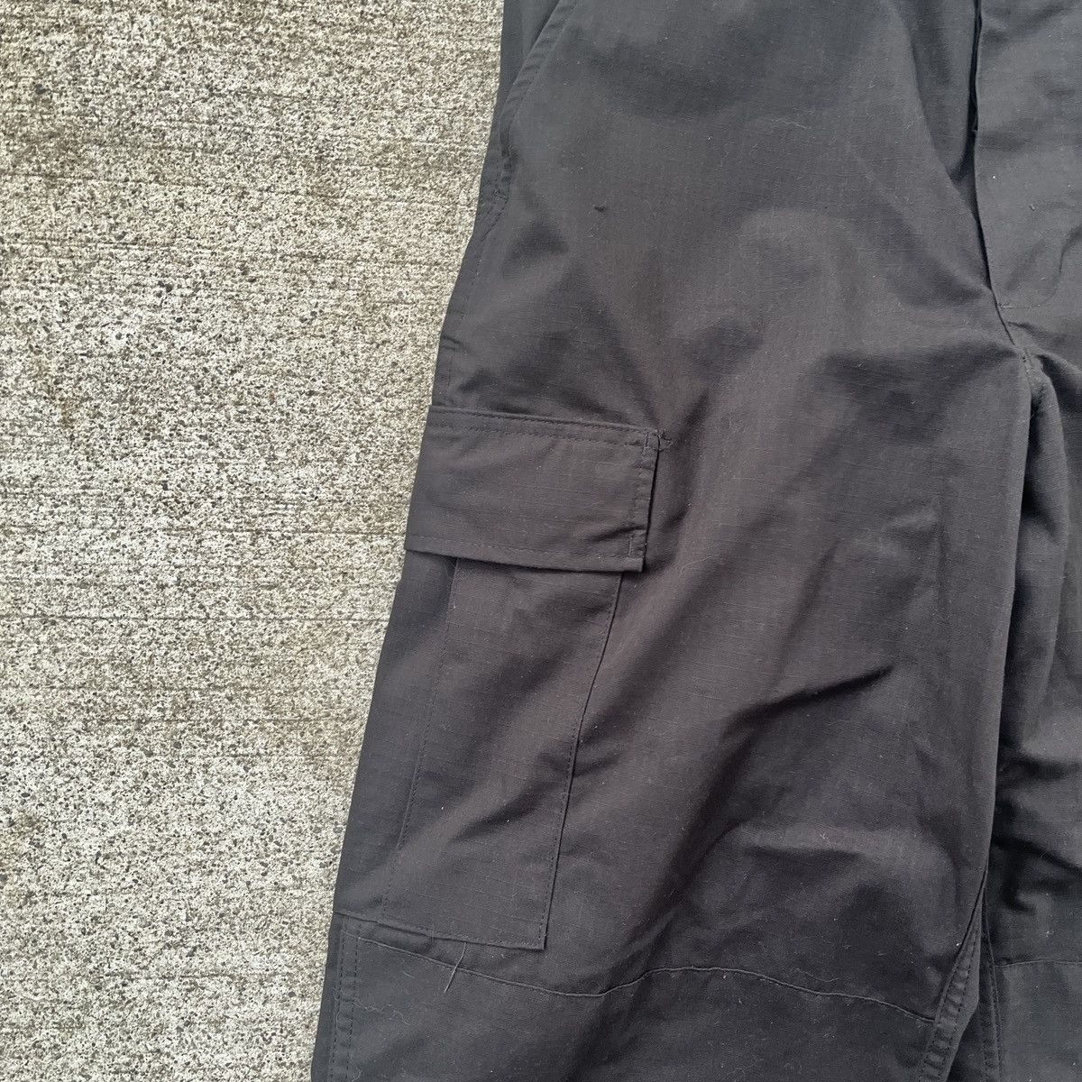 Vintage Vintage Black Military Cargo Pants 34x30 Size US 34 / EU 50 - 5 Thumbnail