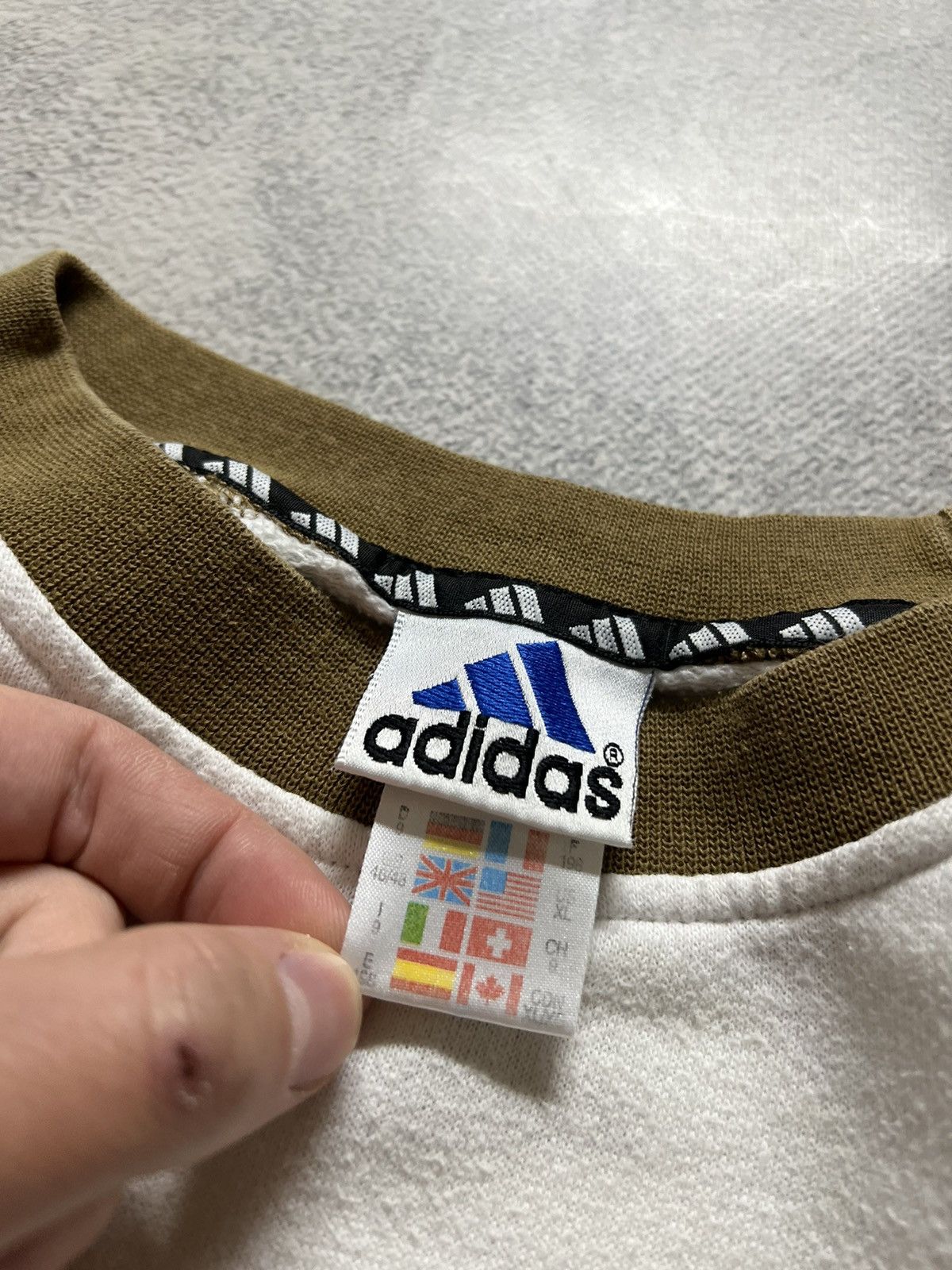 Adidas × Vintage Vintage Y2k Adidas🤍 3D Spellout Big Logo Sweatshirt 90’s Size US XL / EU 56 / 4 - 8 Thumbnail